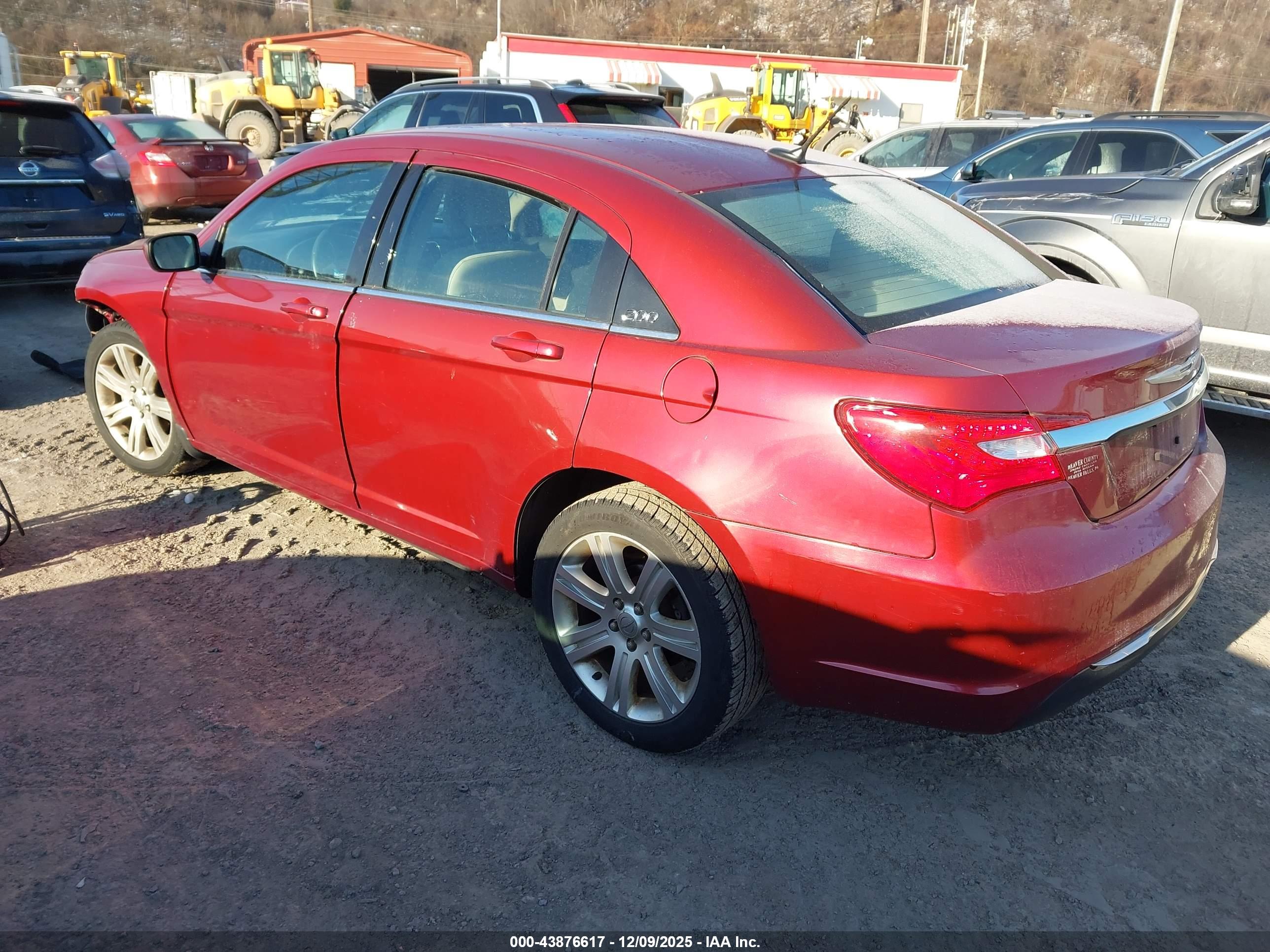 CHRYSLER 200 image 3