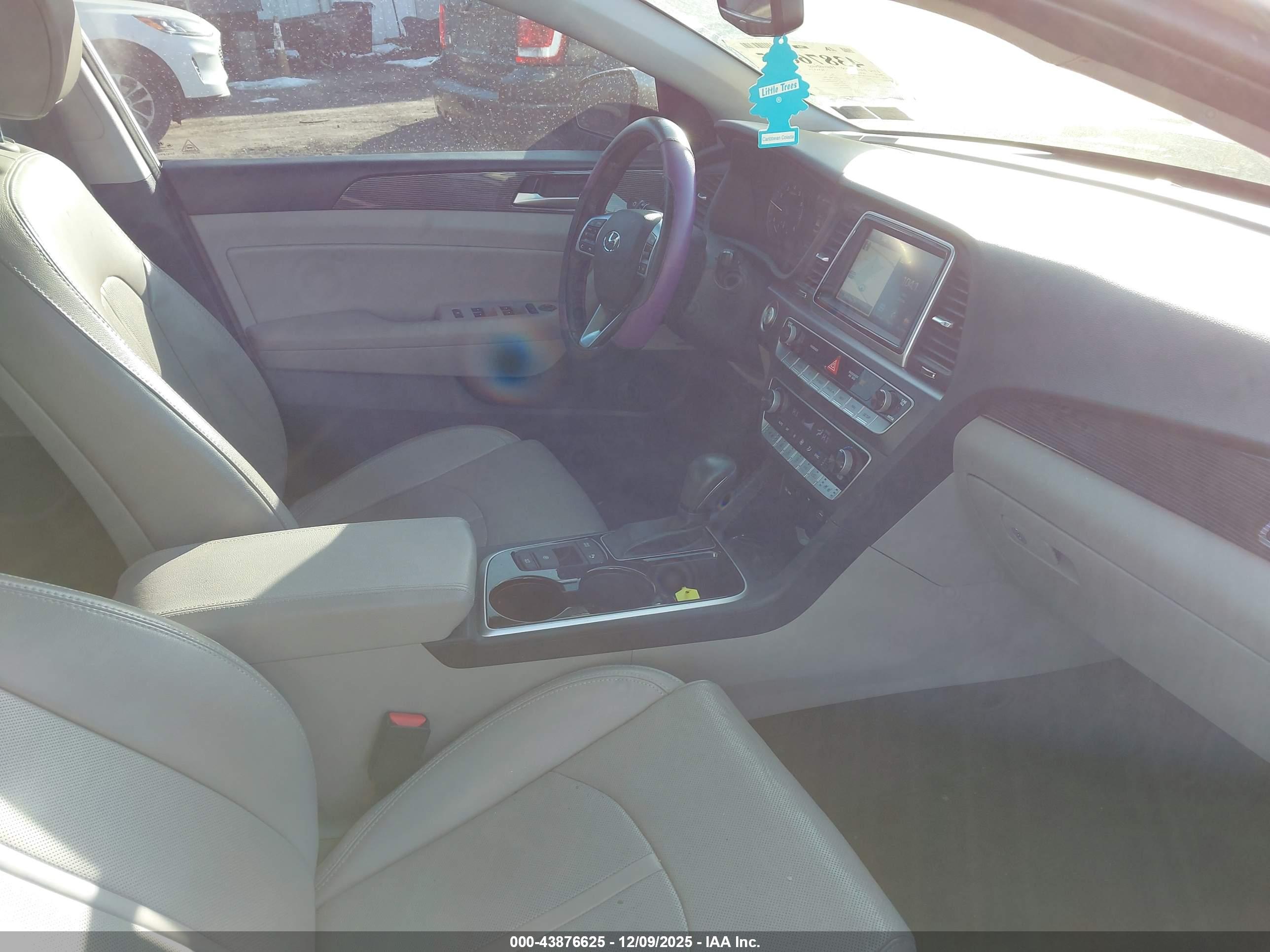 HYUNDAI SONATA image 5