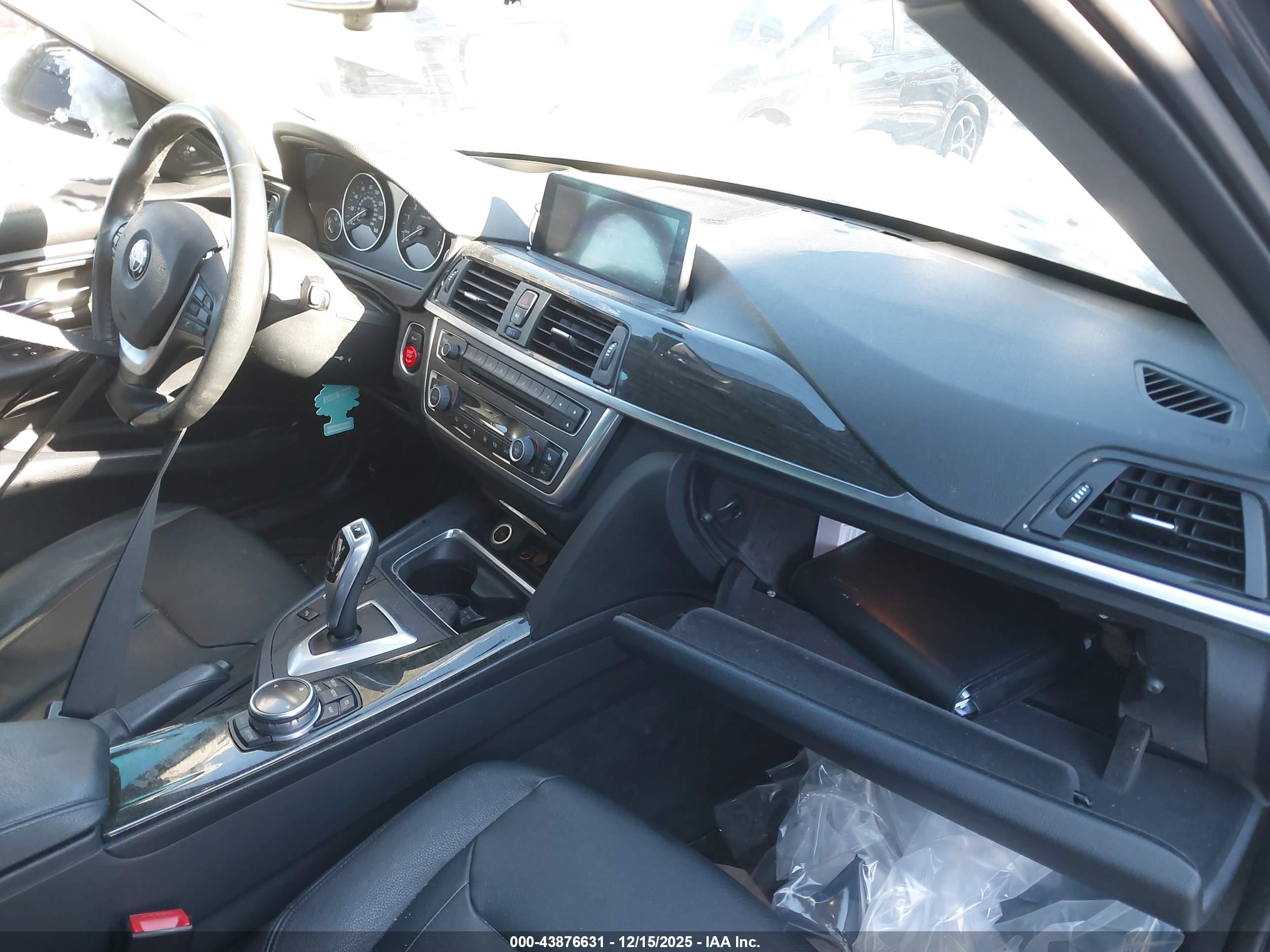 BMW 335I image 5