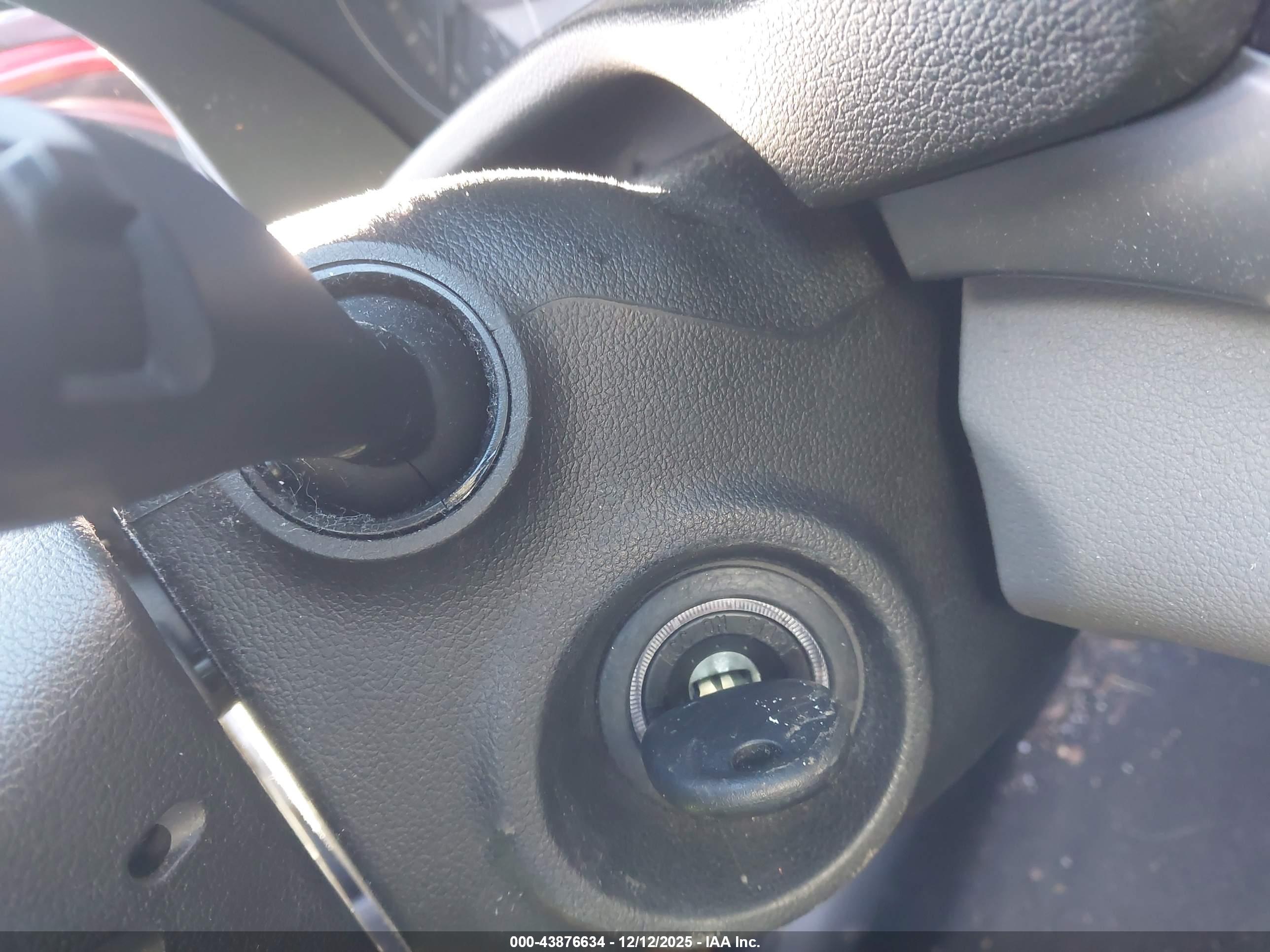 HYUNDAI ELANTRA image 11