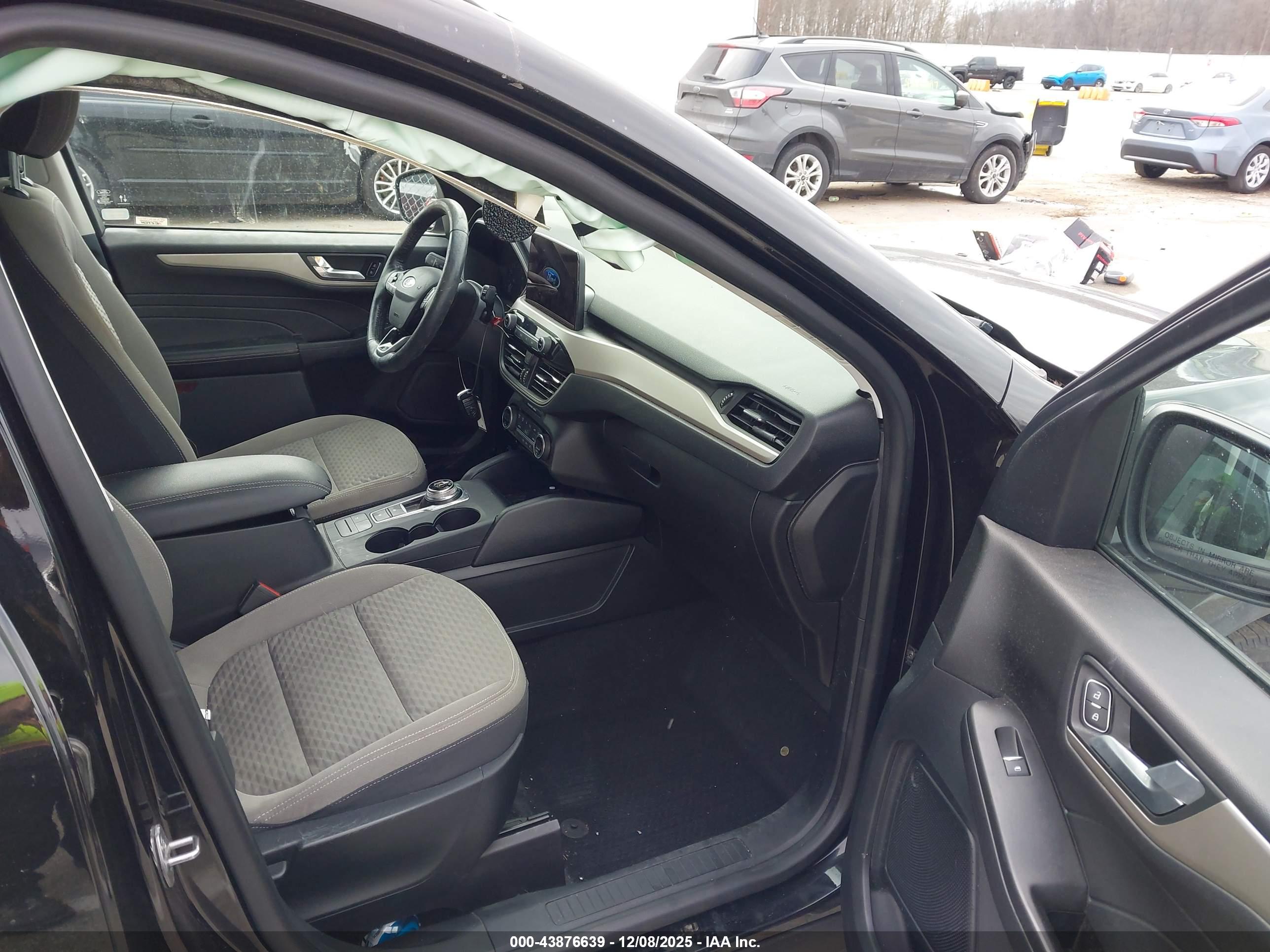 FORD ESCAPE image 5
