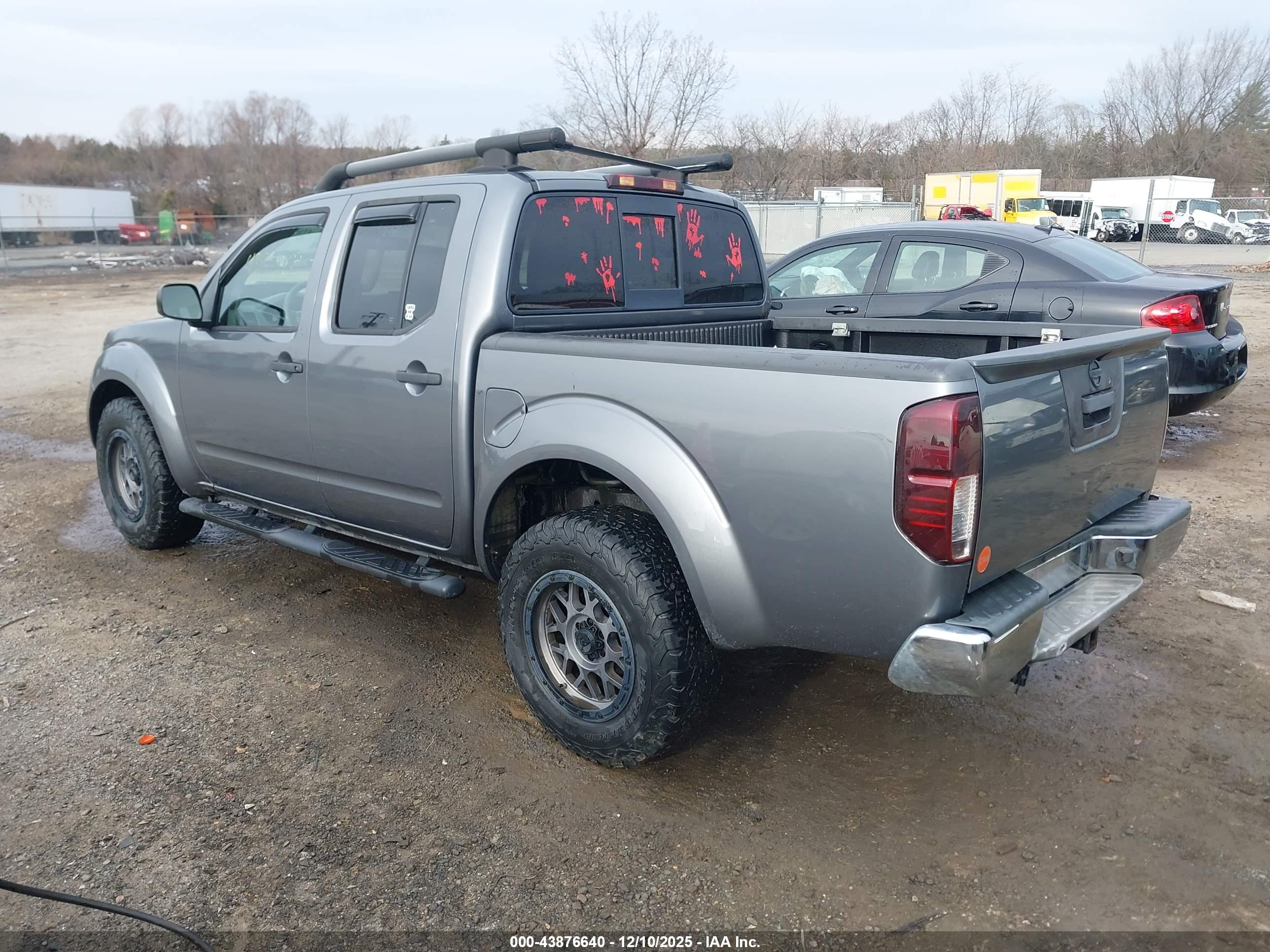 NISSAN FRONTIER image 3