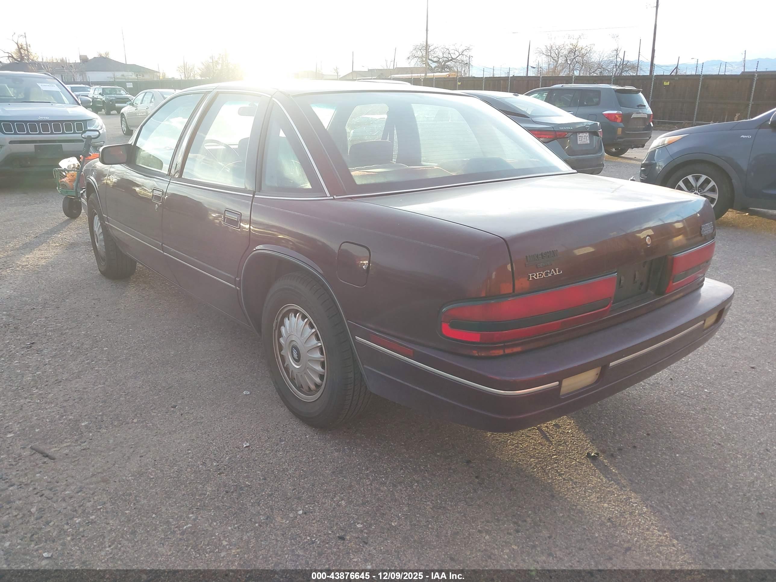 BUICK REGAL image 3