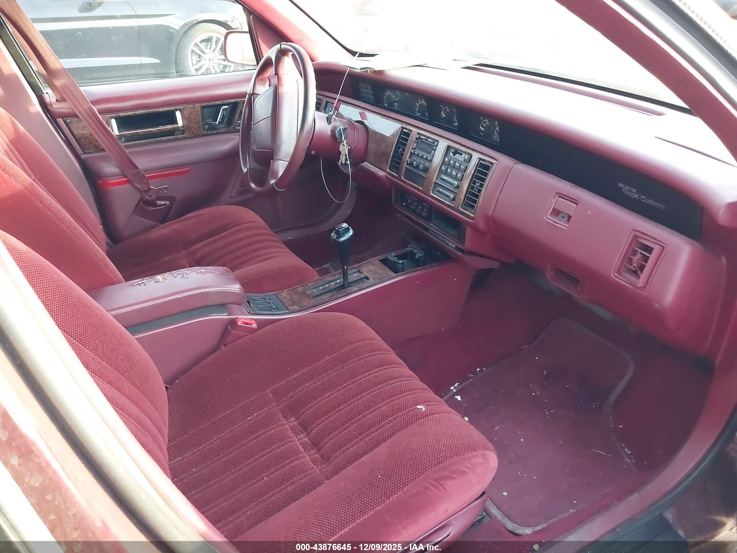BUICK REGAL image 5