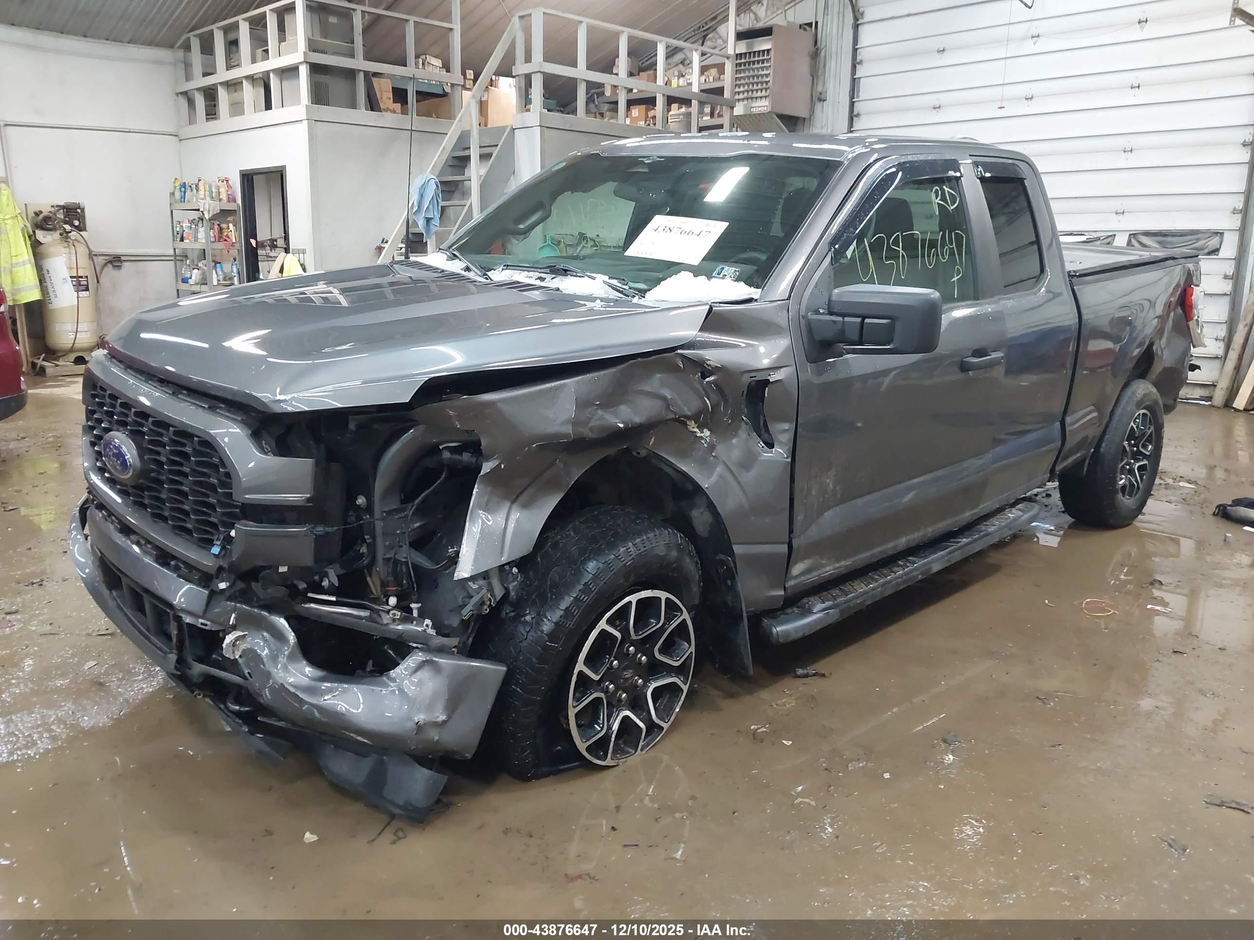 FORD F-150 image 2