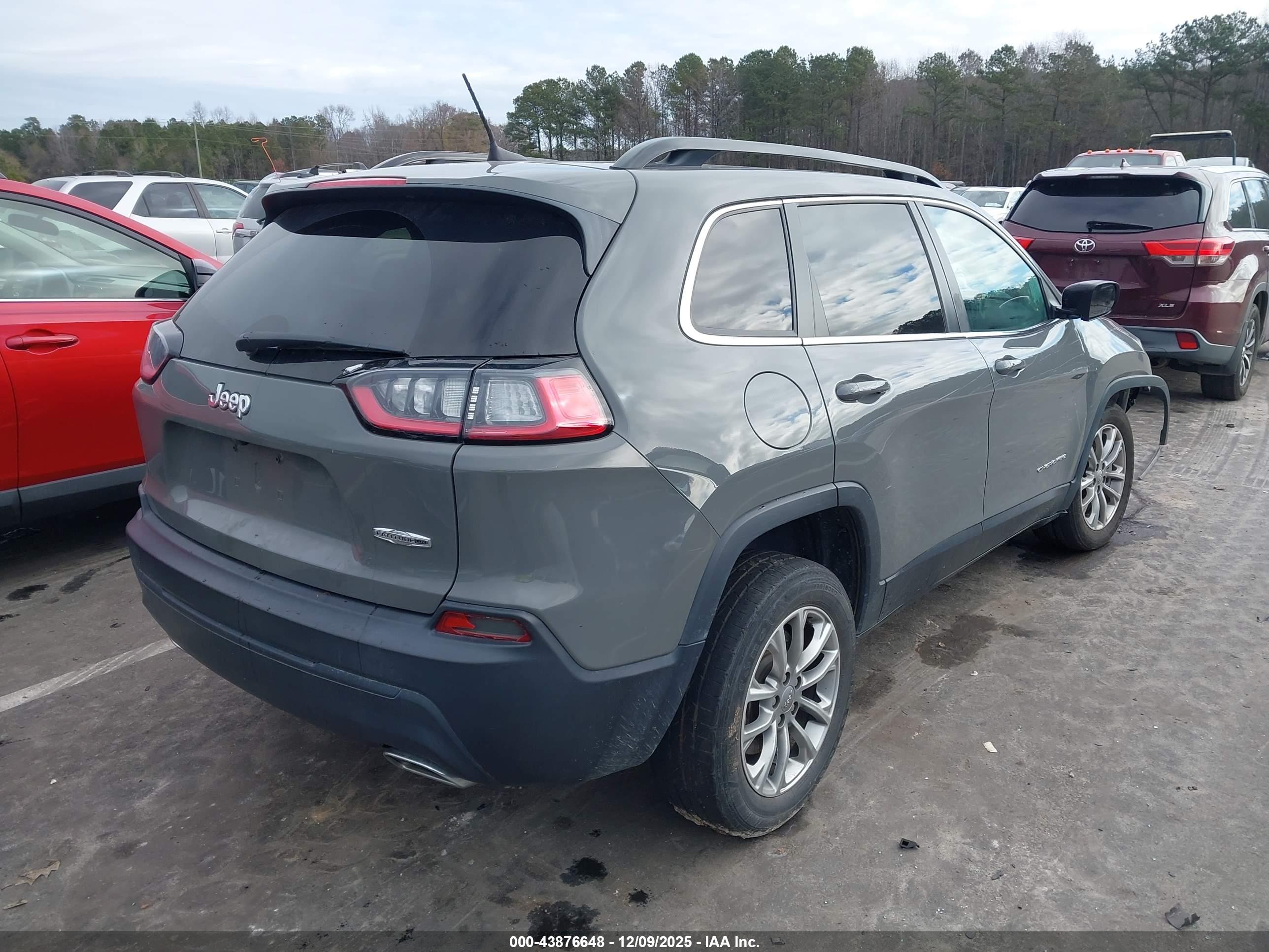 JEEP CHEROKEE image 4