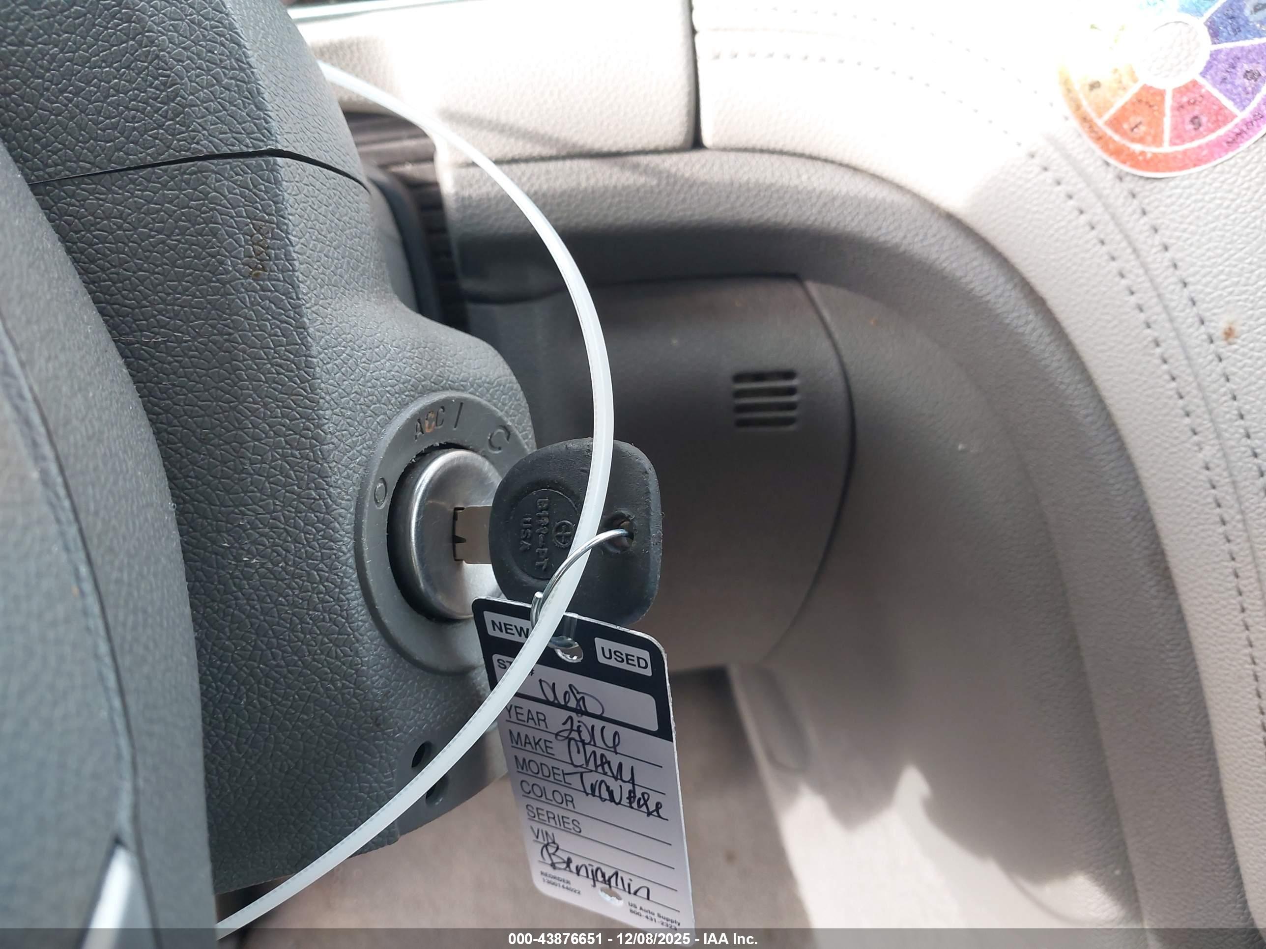 CHEVROLET TRAVERSE image 11