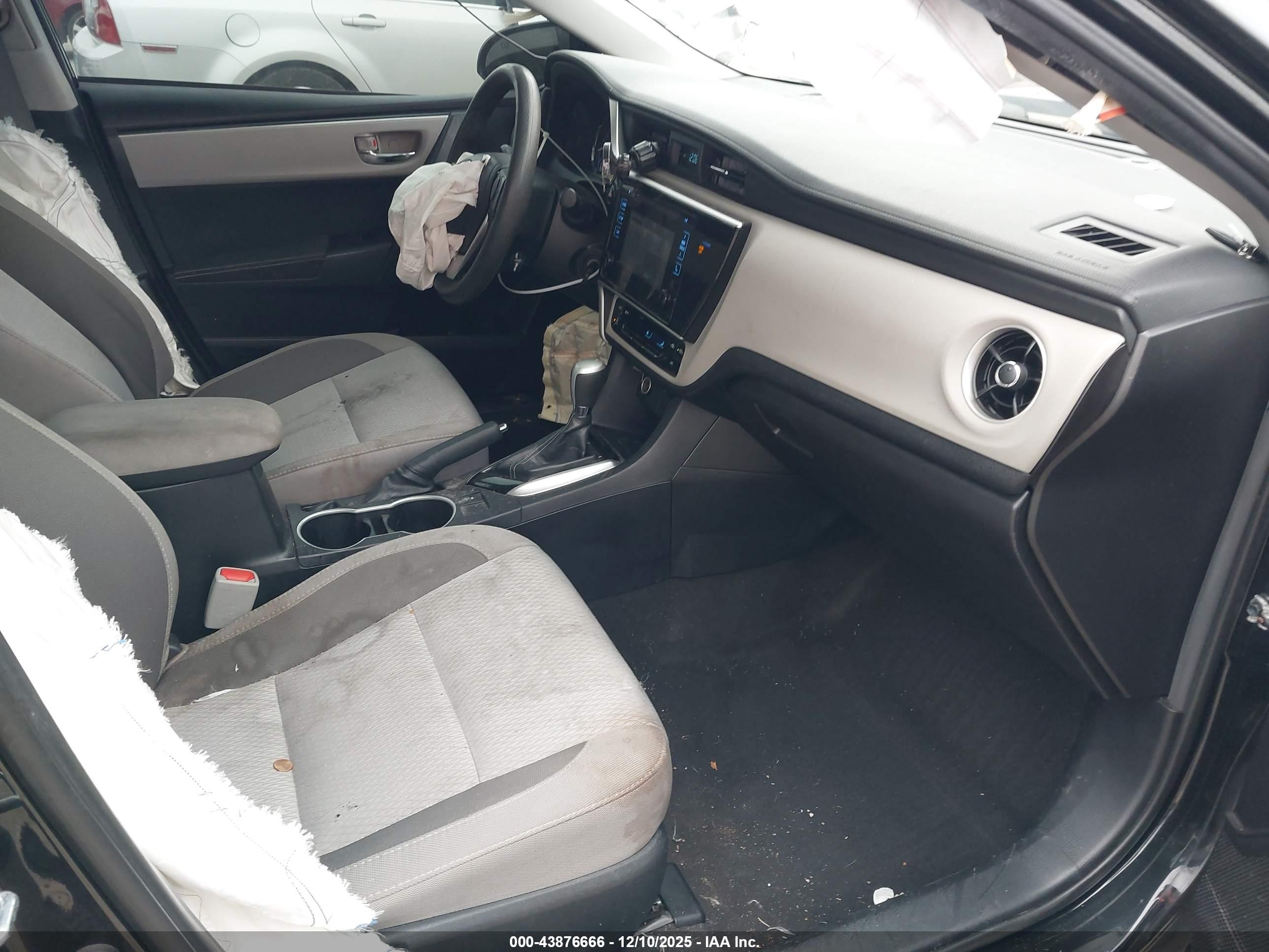 TOYOTA COROLLA image 5