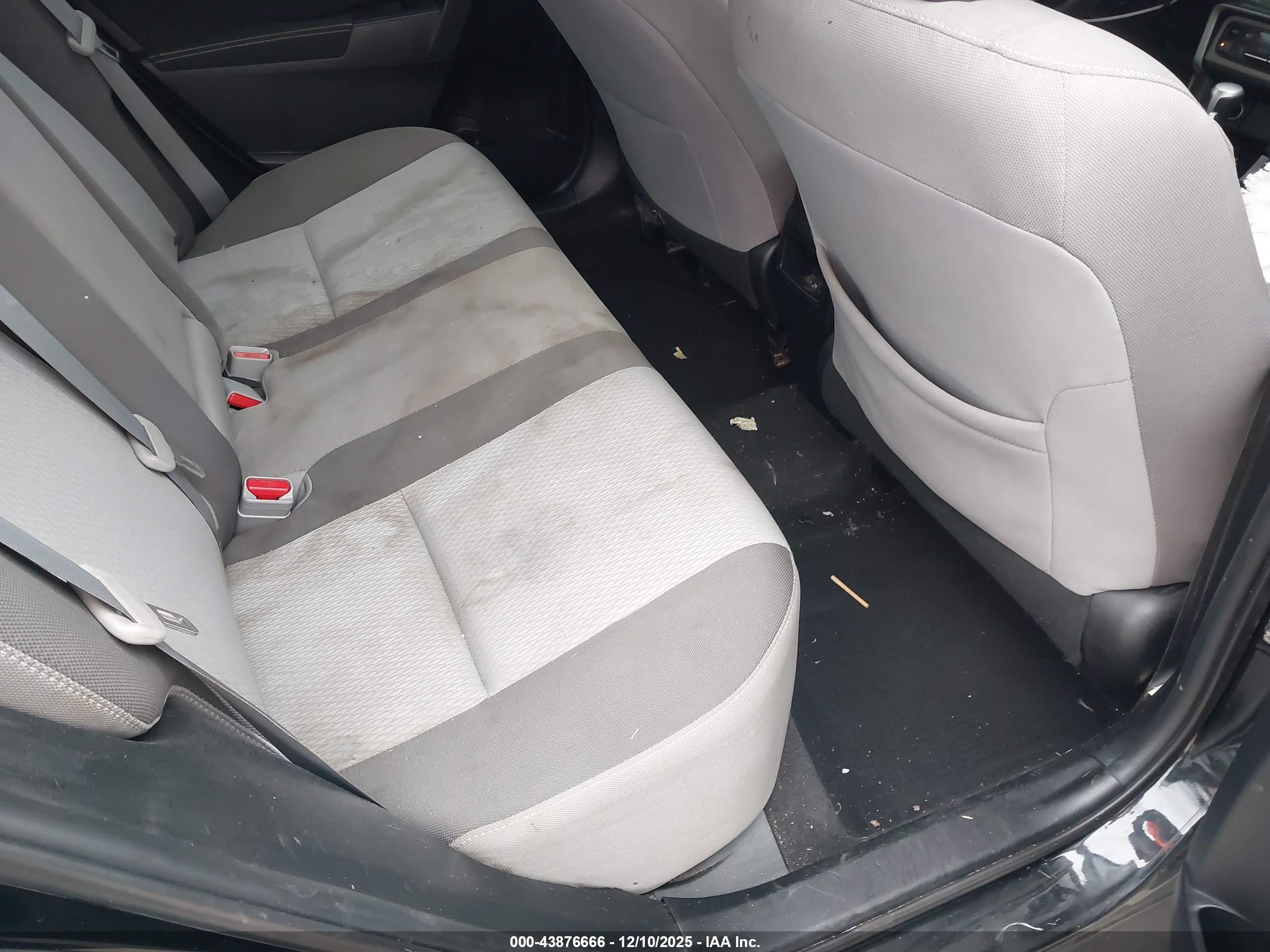 TOYOTA COROLLA image 8