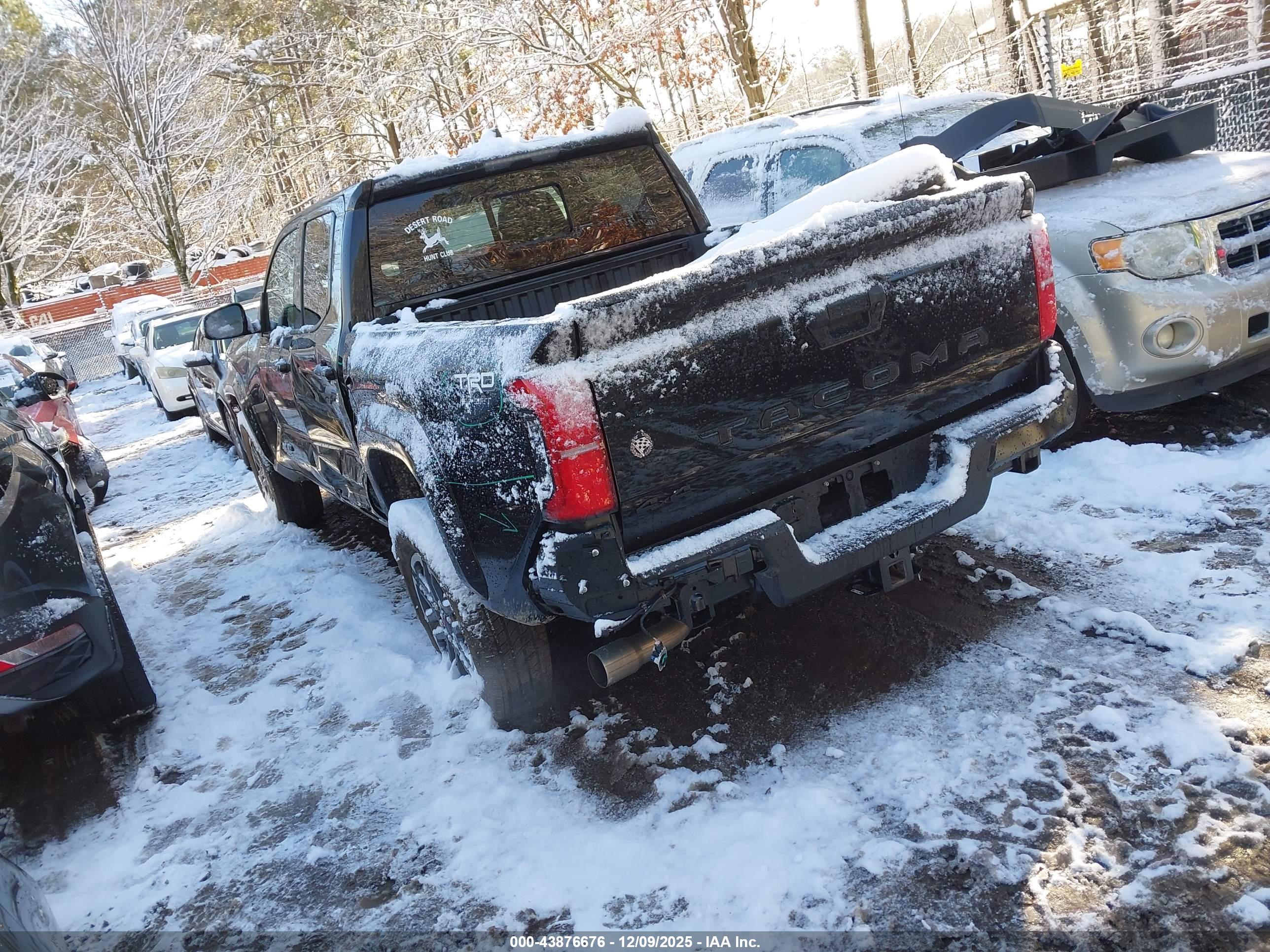 TOYOTA TACOMA image 3