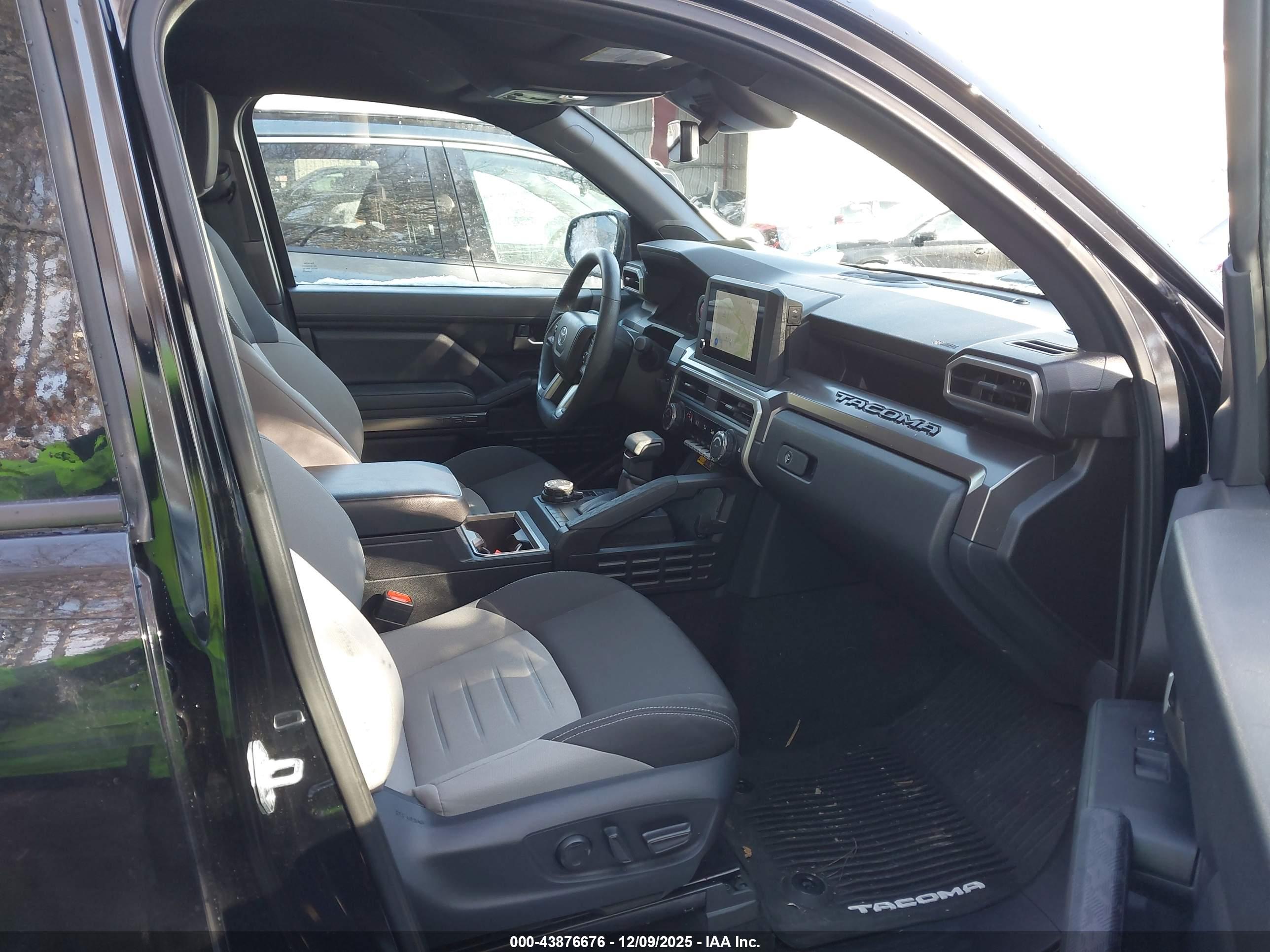 TOYOTA TACOMA image 5