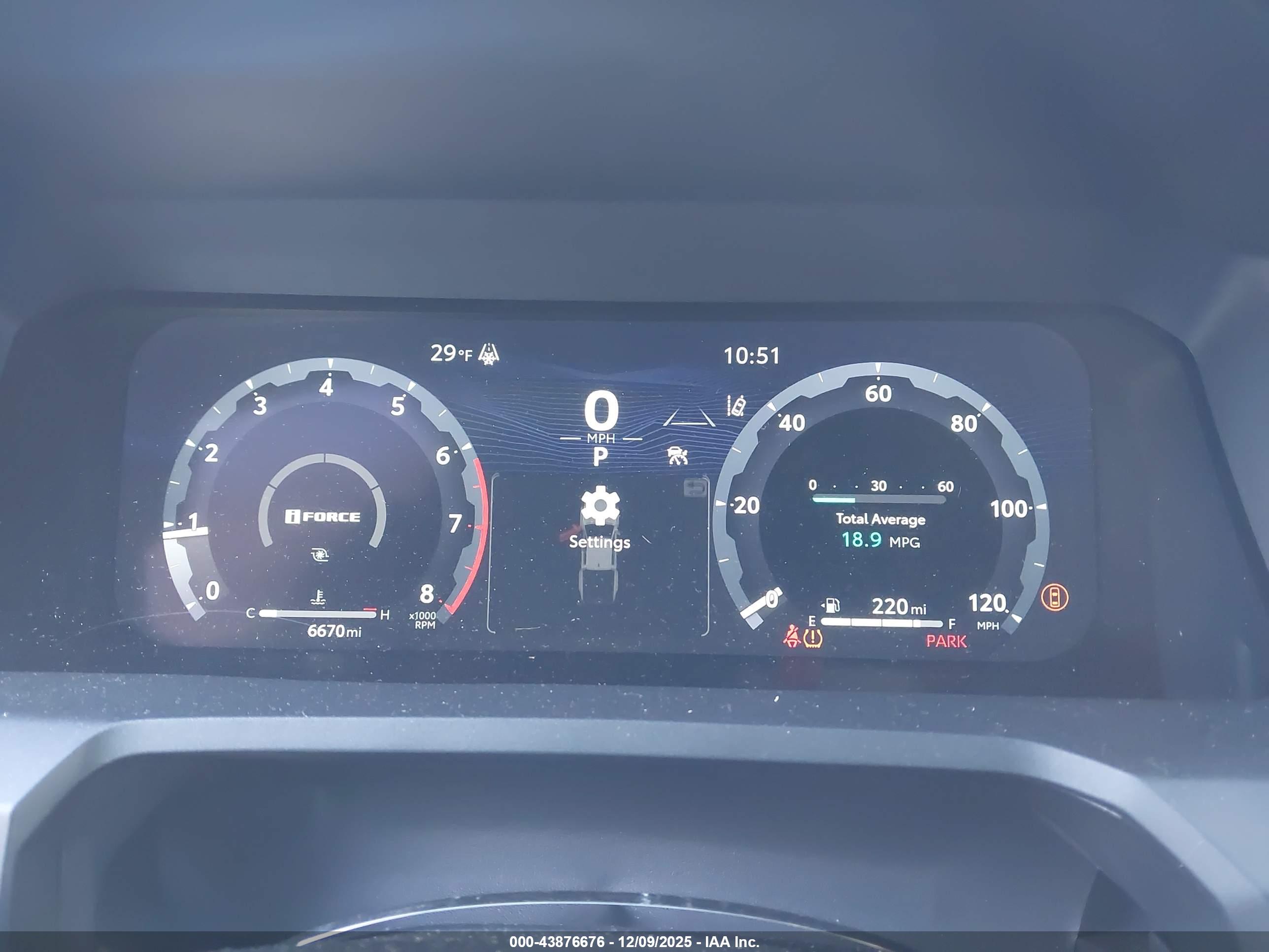 TOYOTA TACOMA image 7