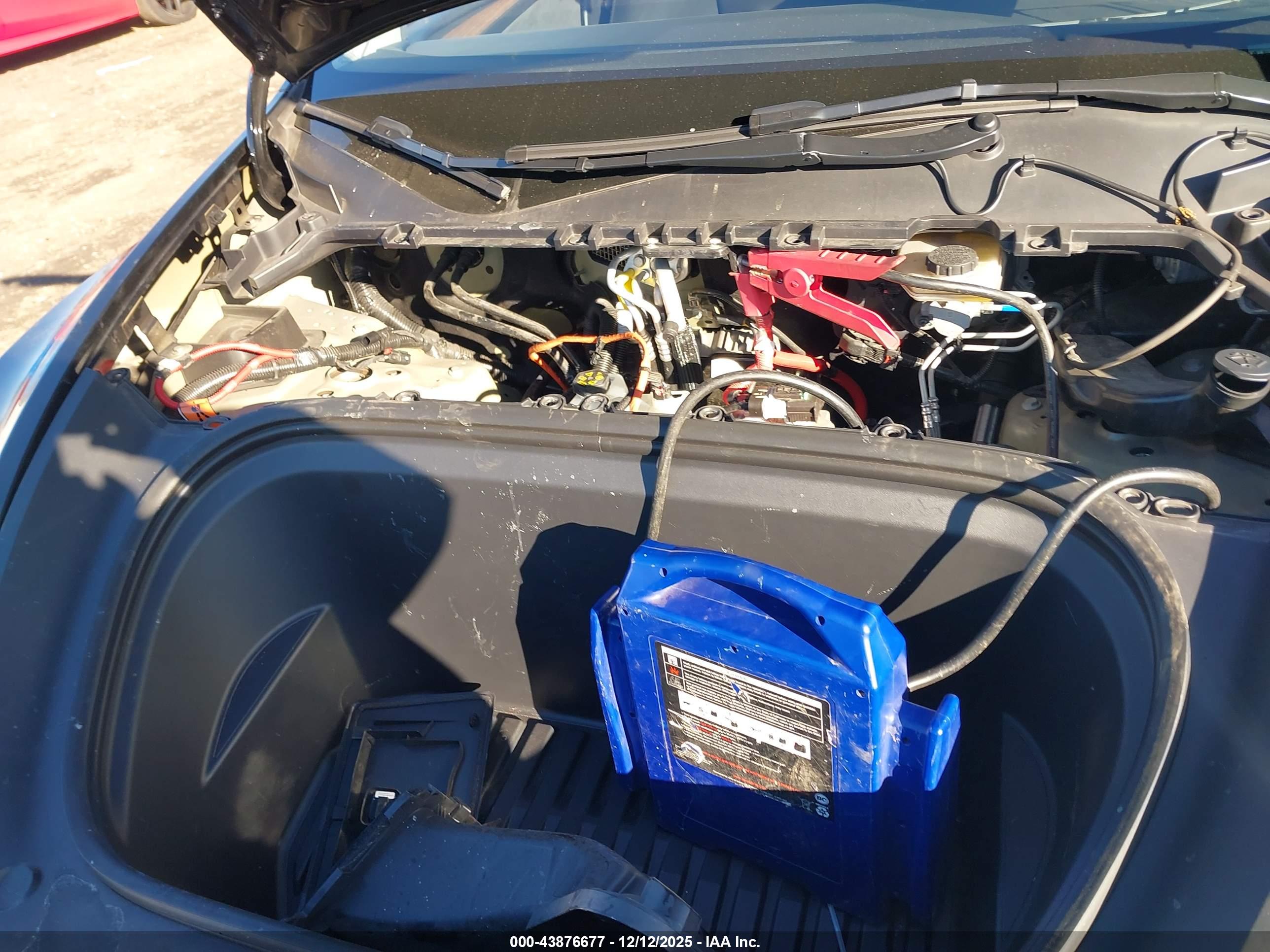 TESLA MODEL image 10