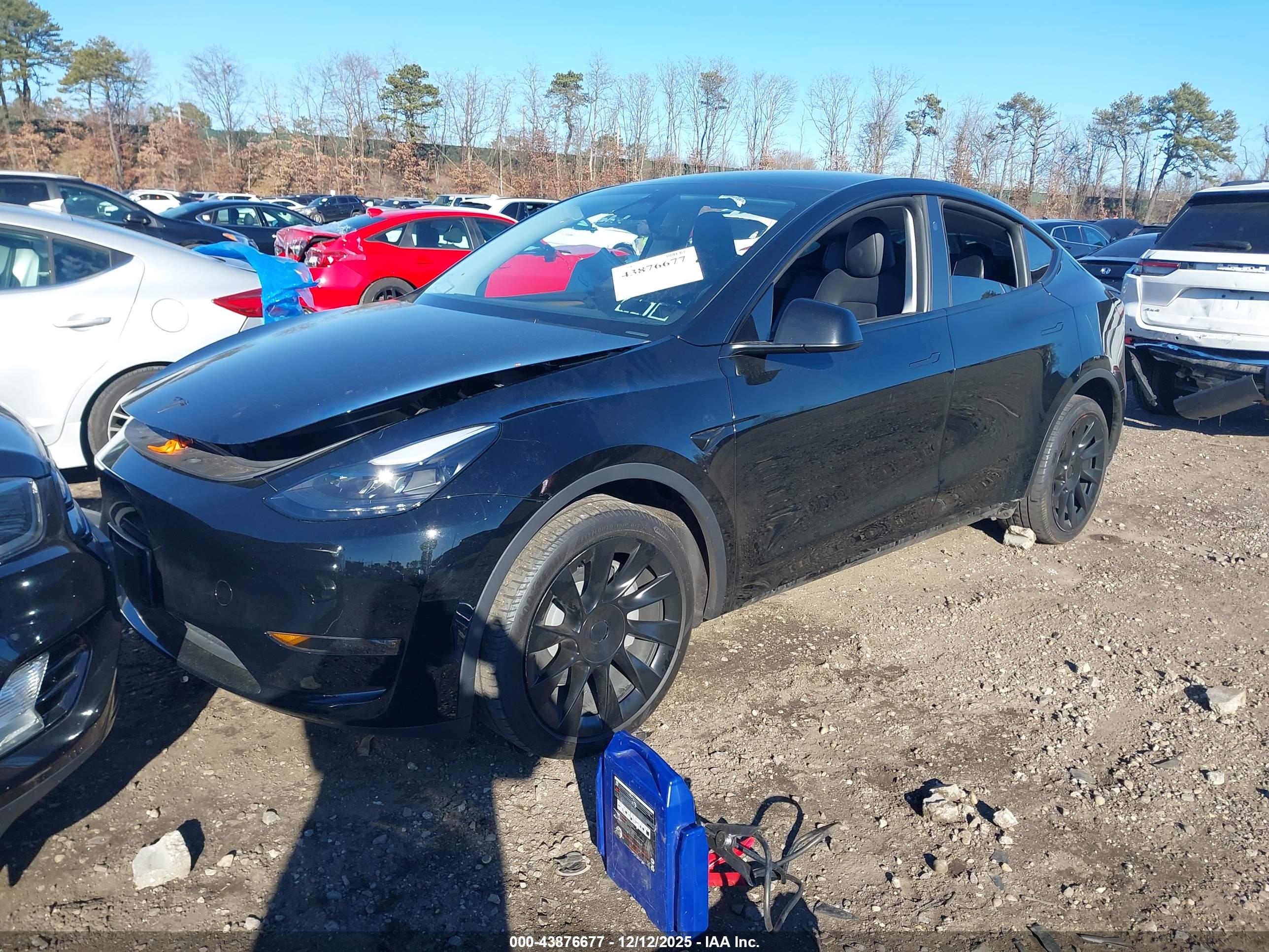 TESLA MODEL image 2