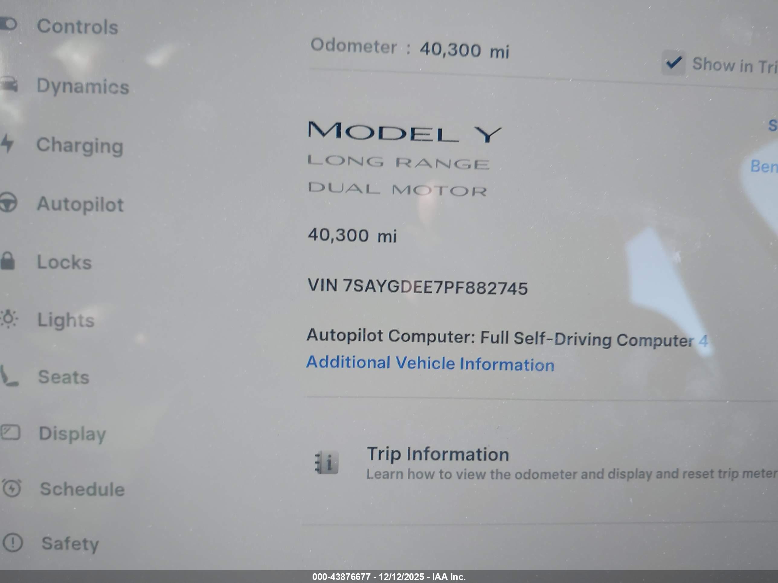 TESLA MODEL image 7