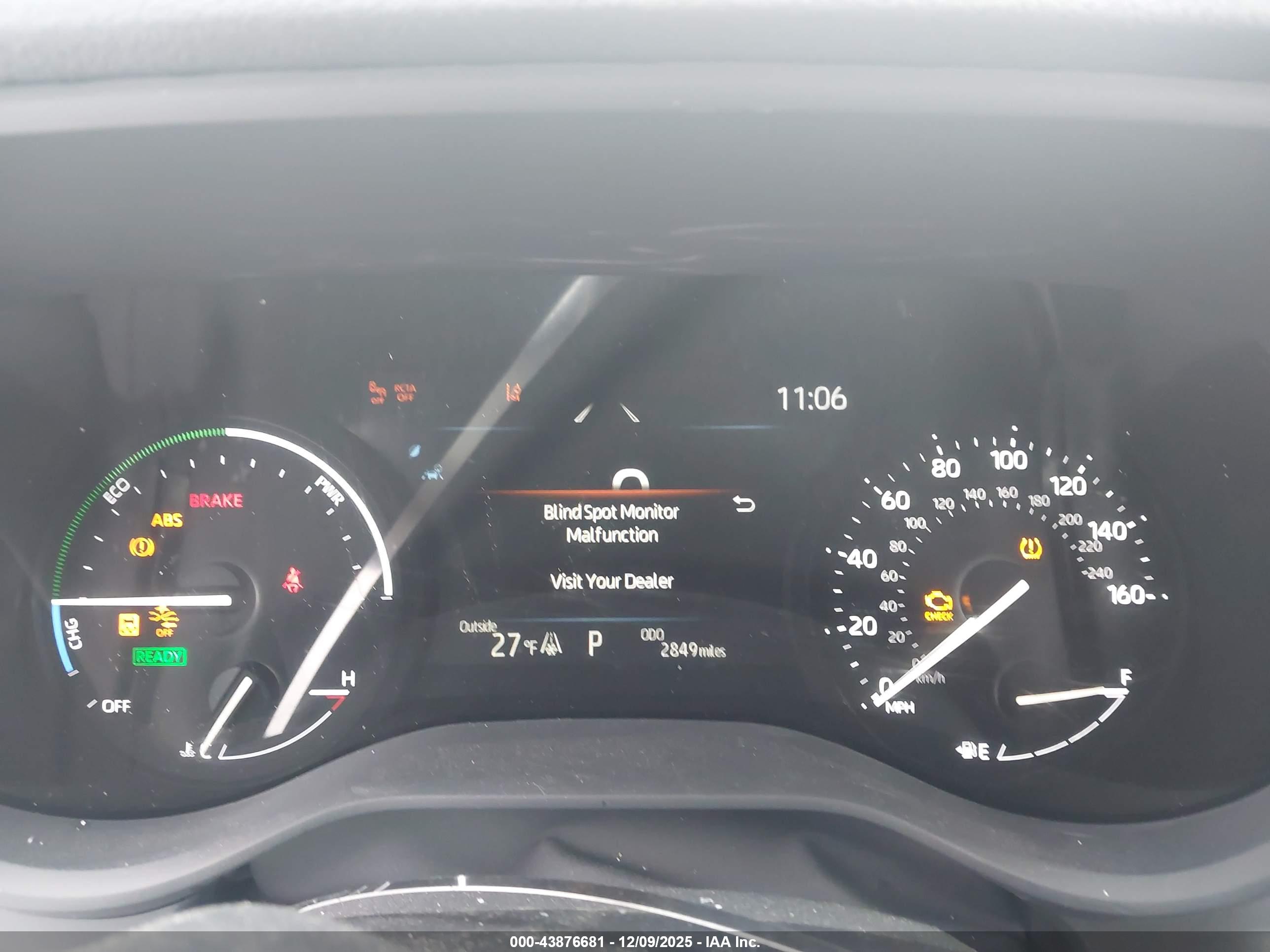 TOYOTA SIENNA image 7