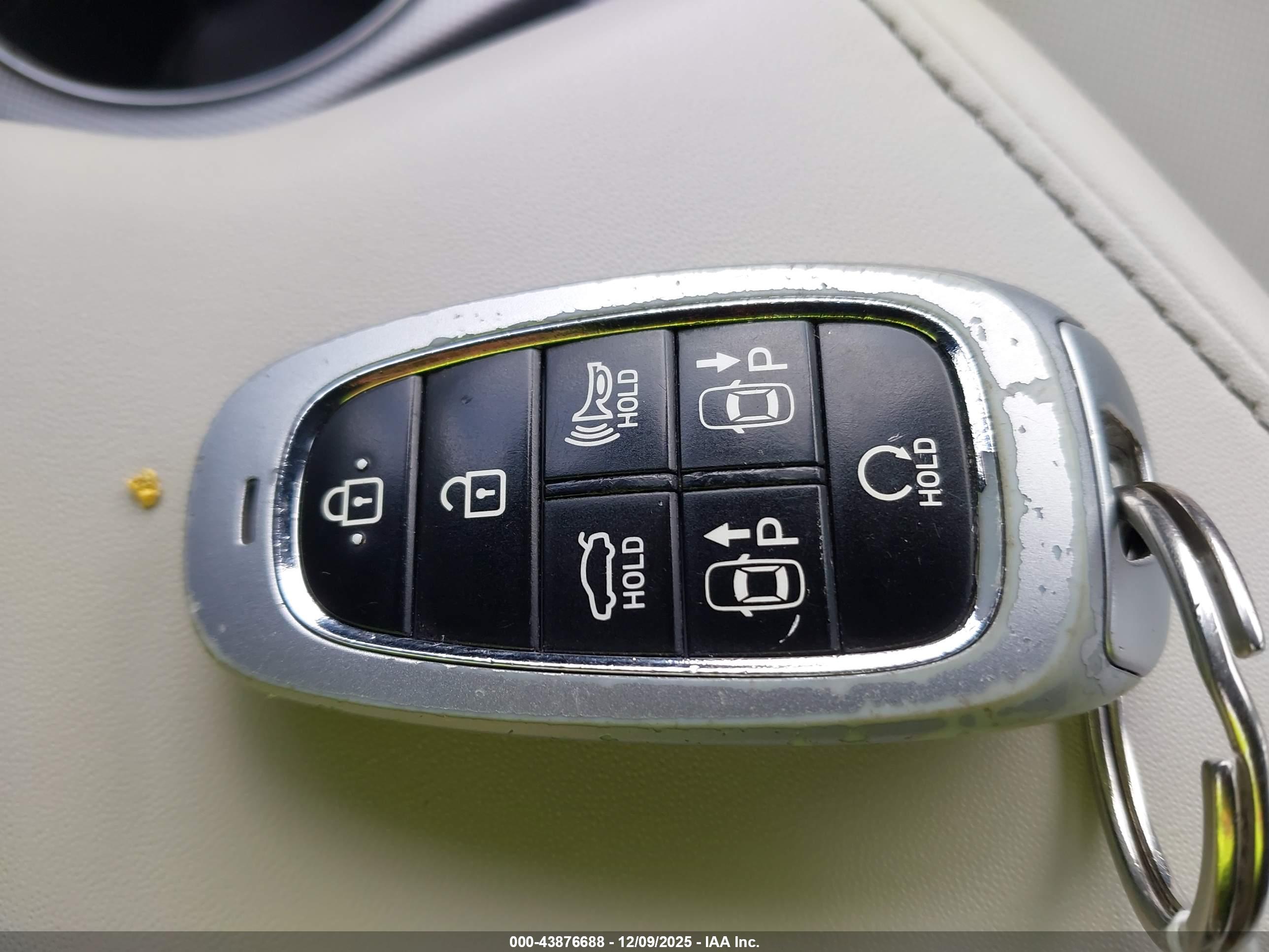 HYUNDAI SONATA image 11