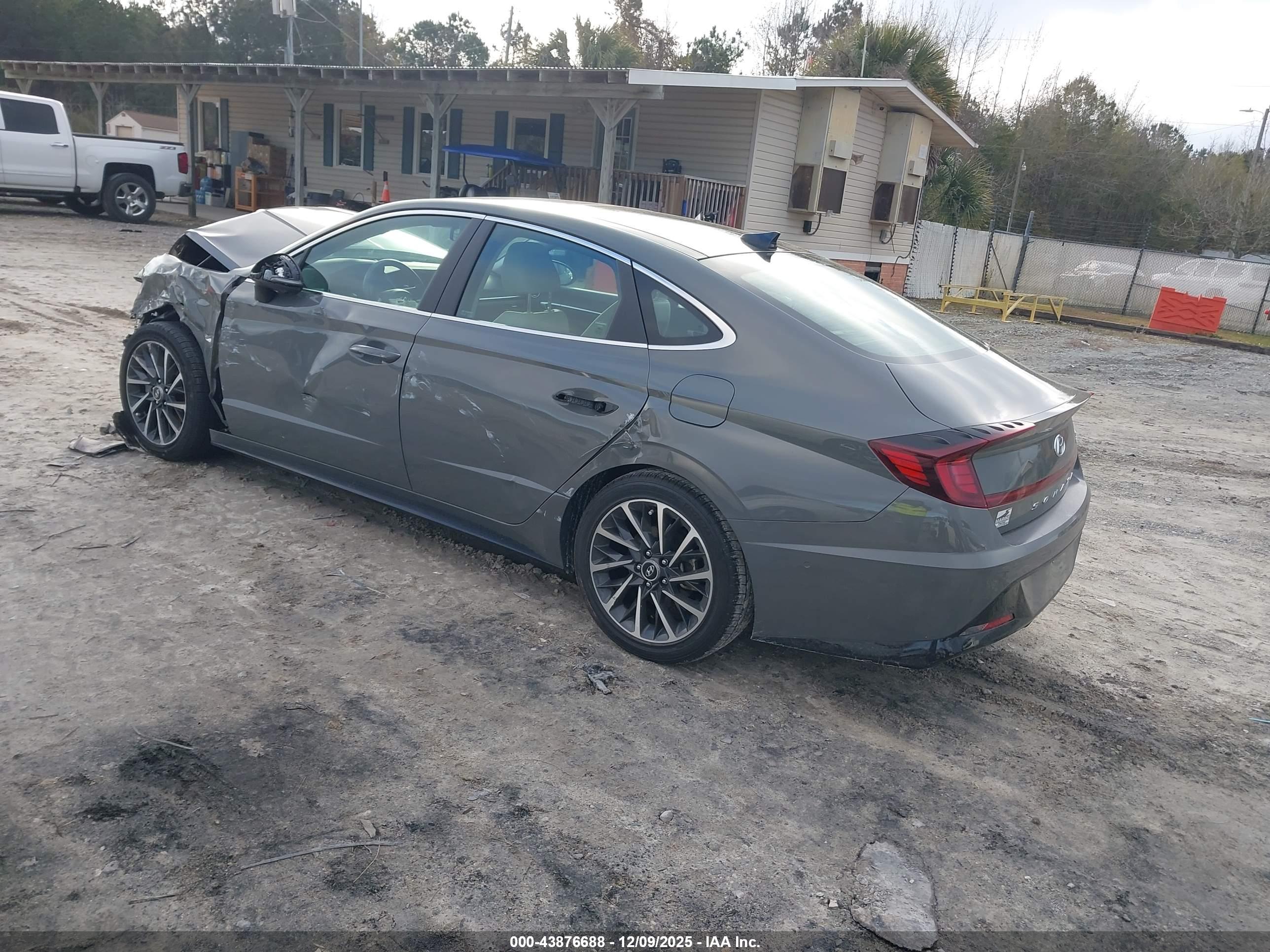 HYUNDAI SONATA image 3