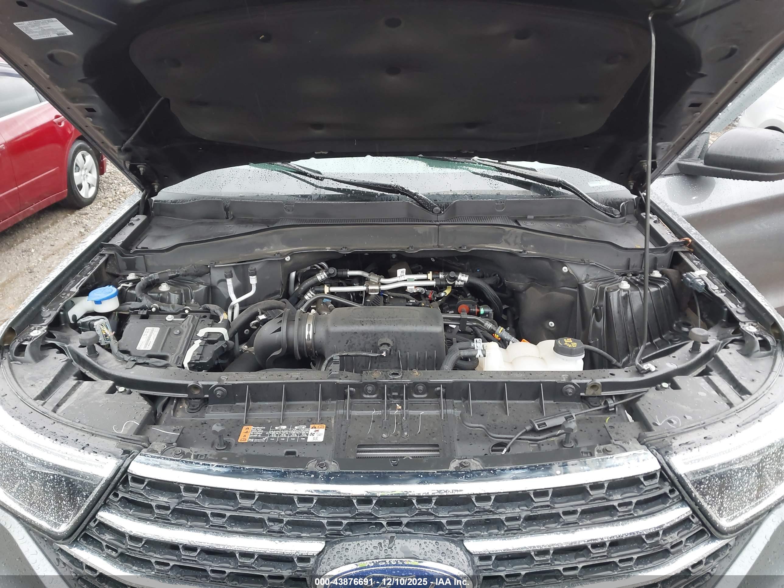 FORD EXPLORER image 10