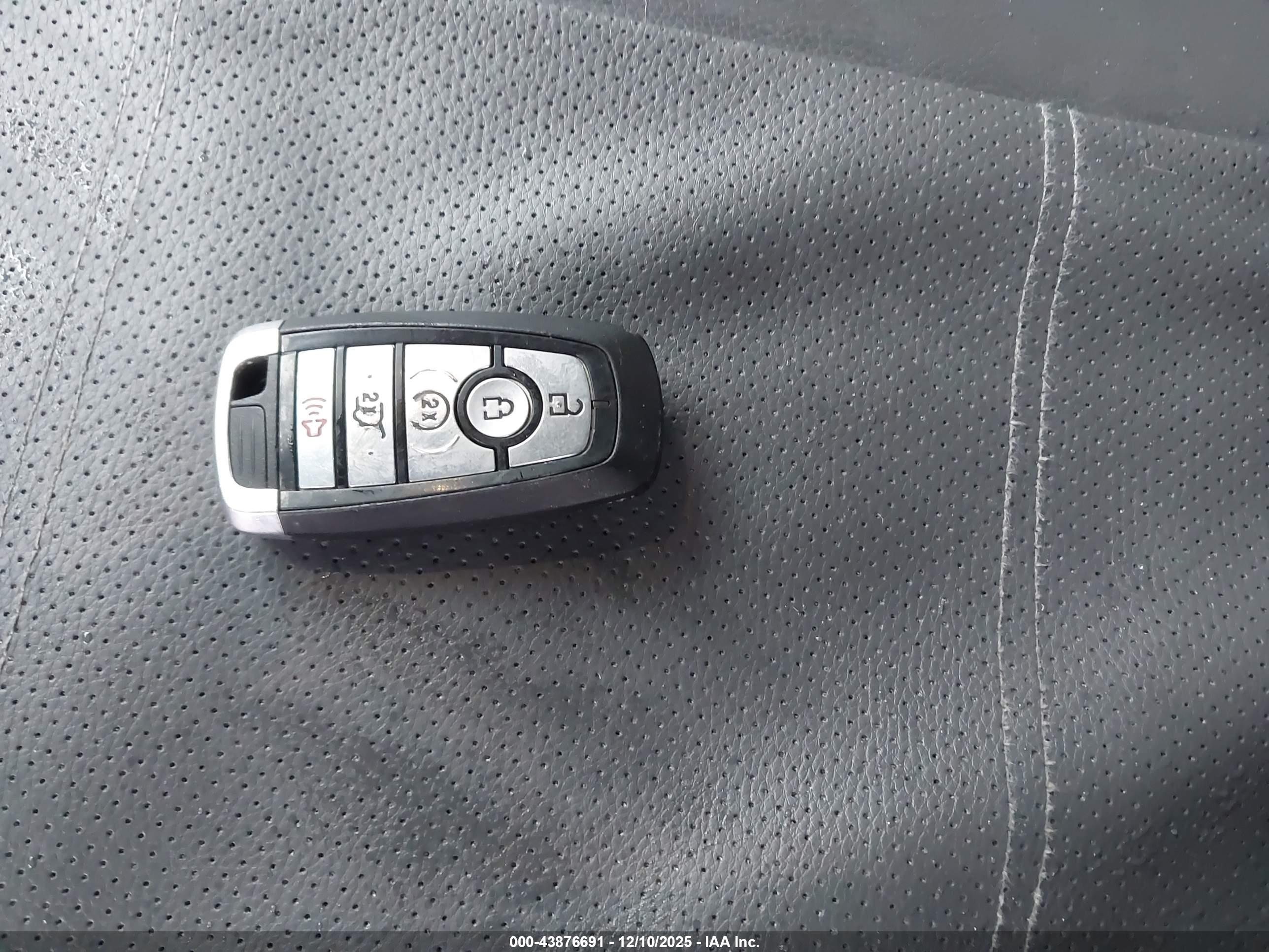FORD EXPLORER image 11