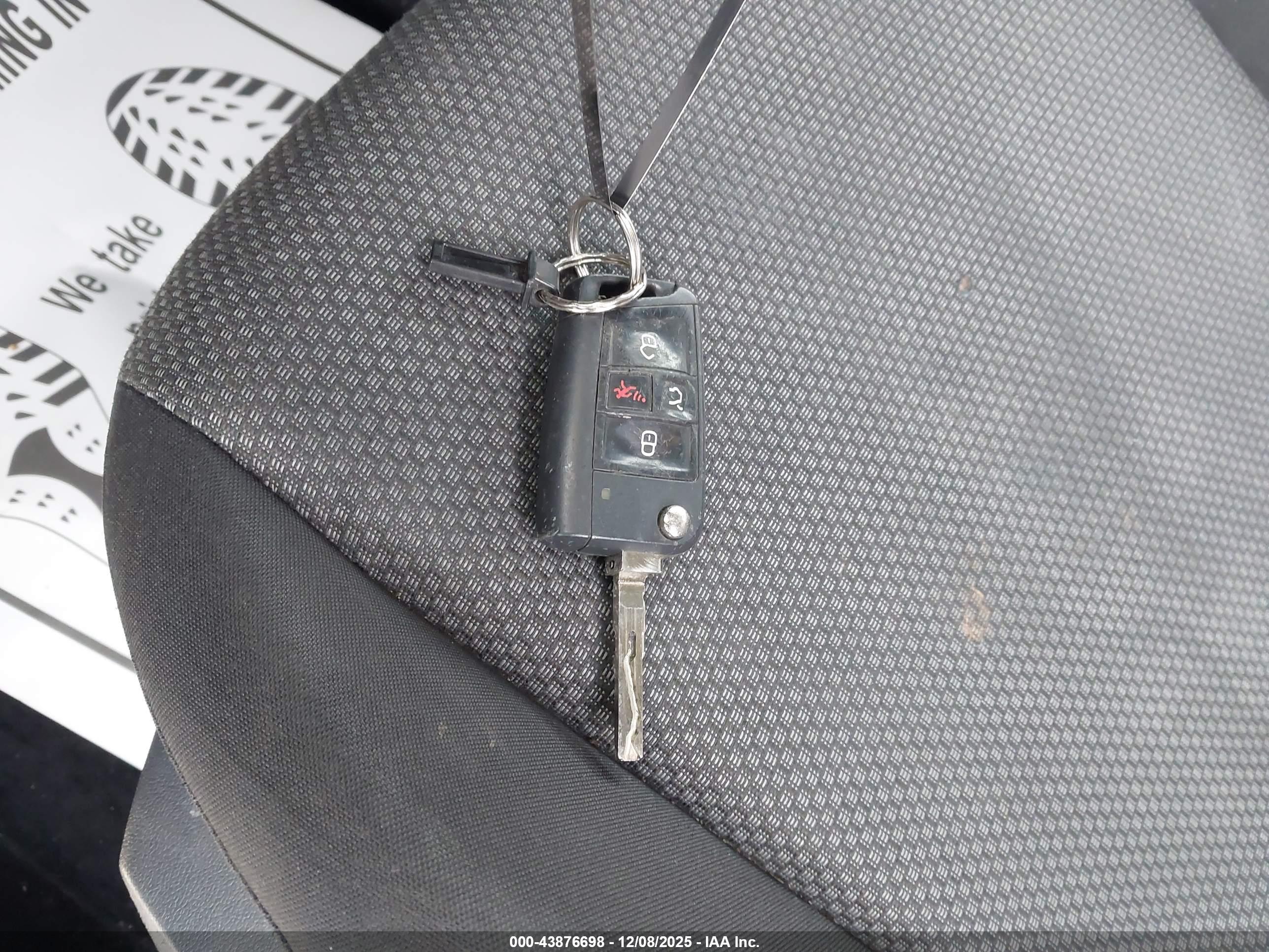 VOLKSWAGEN JETTA image 11