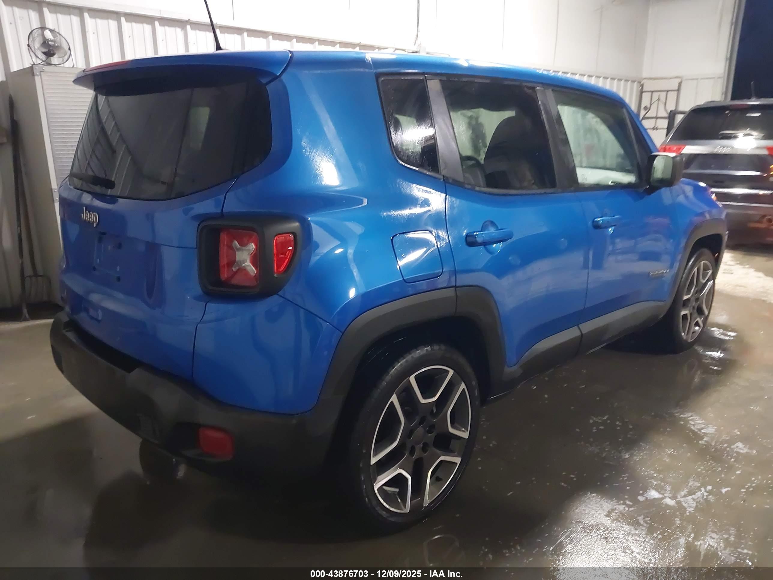 JEEP RENEGADE image 4