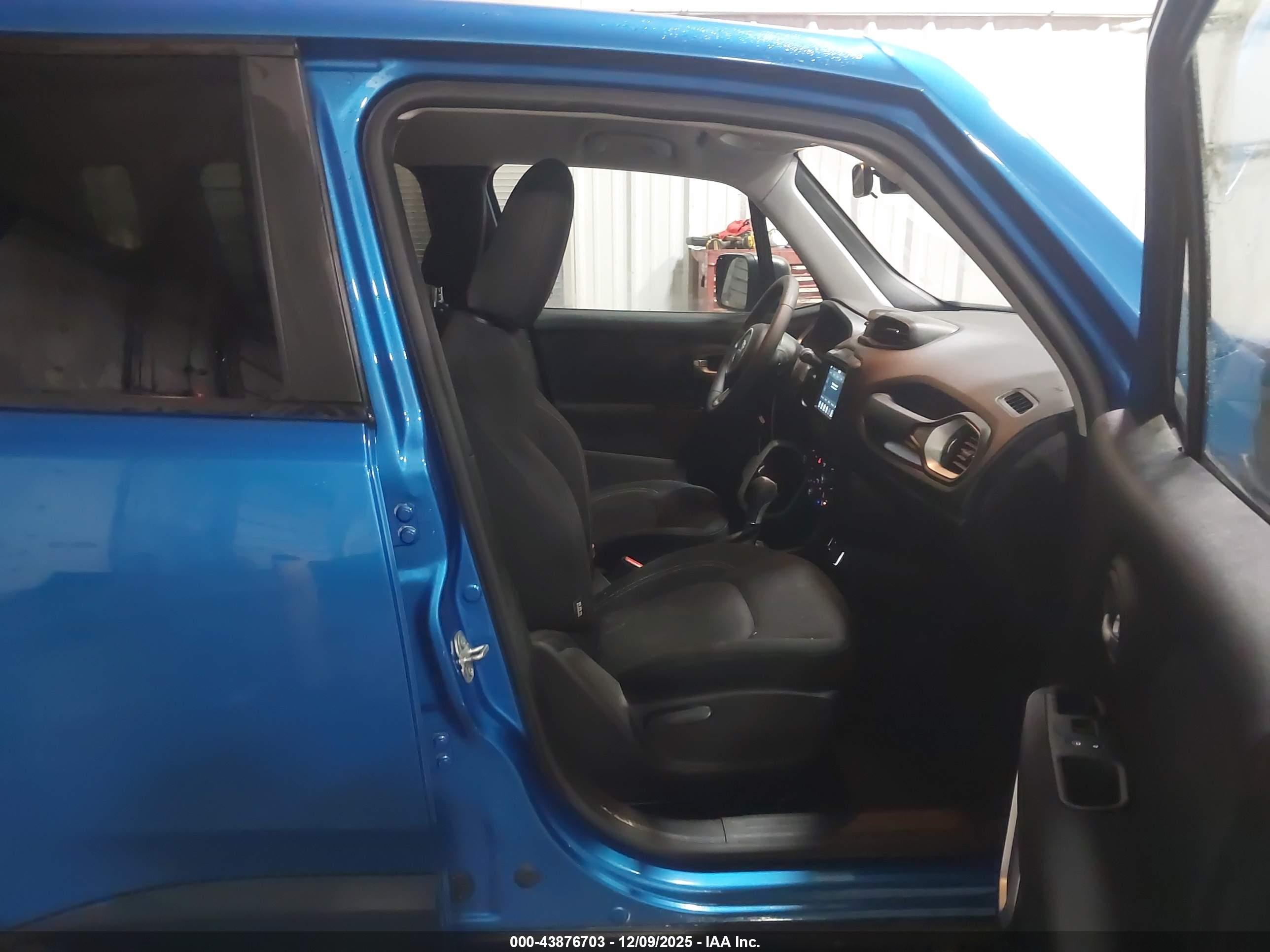 JEEP RENEGADE image 5