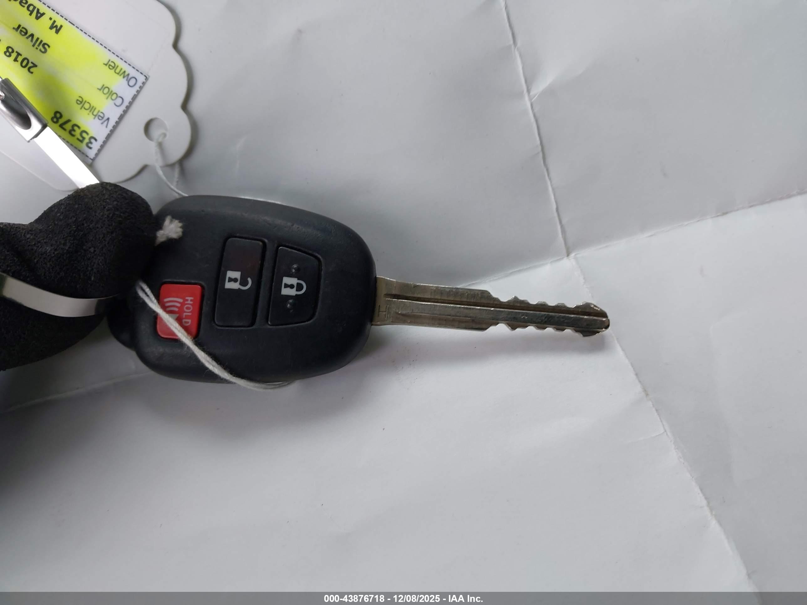 TOYOTA RAV4 image 11