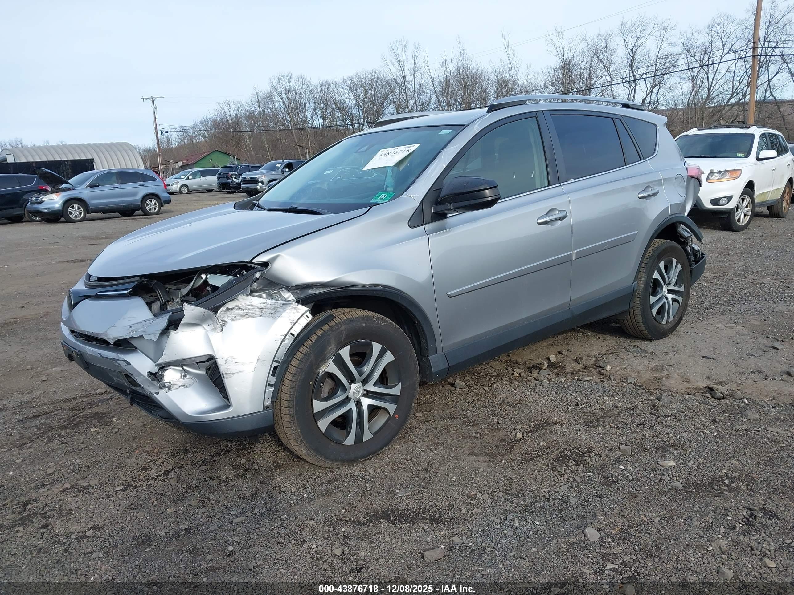 TOYOTA RAV4 image 2