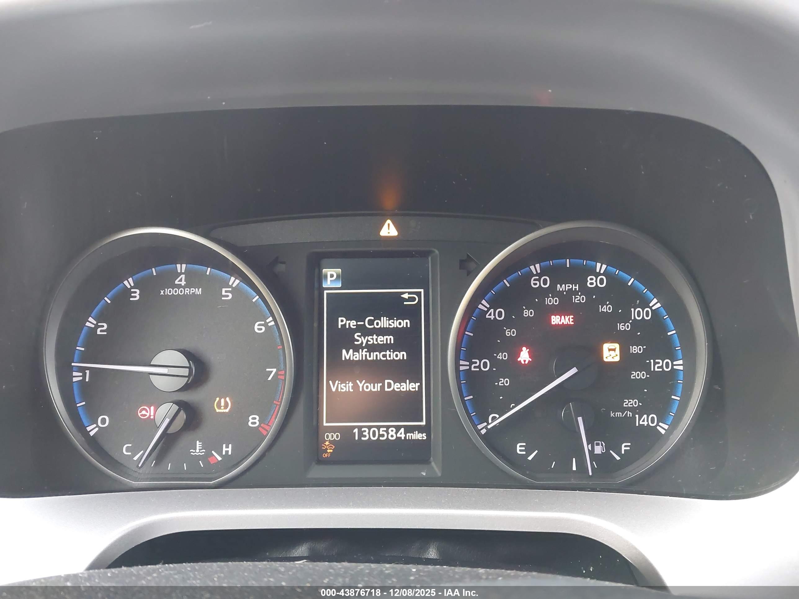 TOYOTA RAV4 image 7