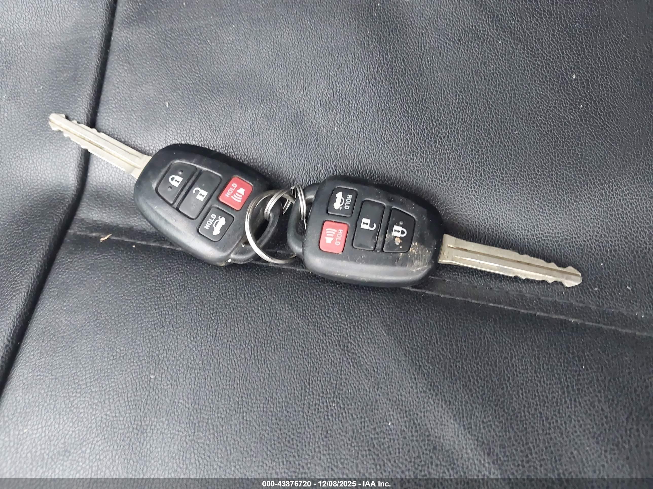 TOYOTA COROLLA image 11