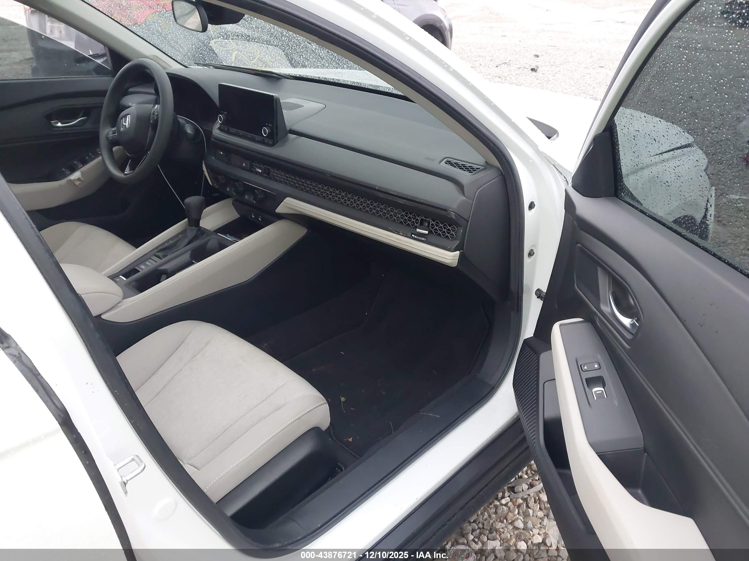 HONDA ACCORD image 5