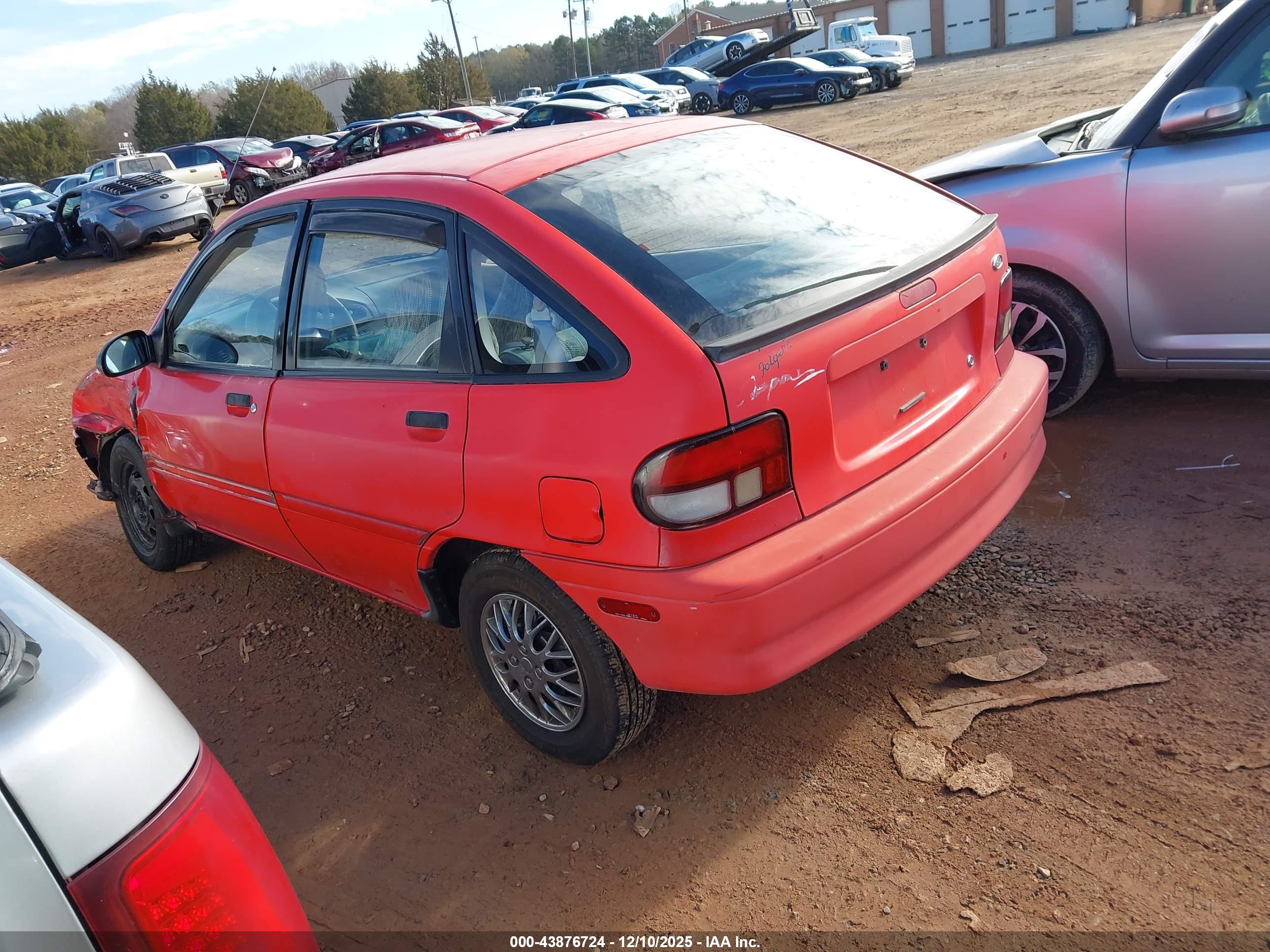 FORD ASPIRE image 3