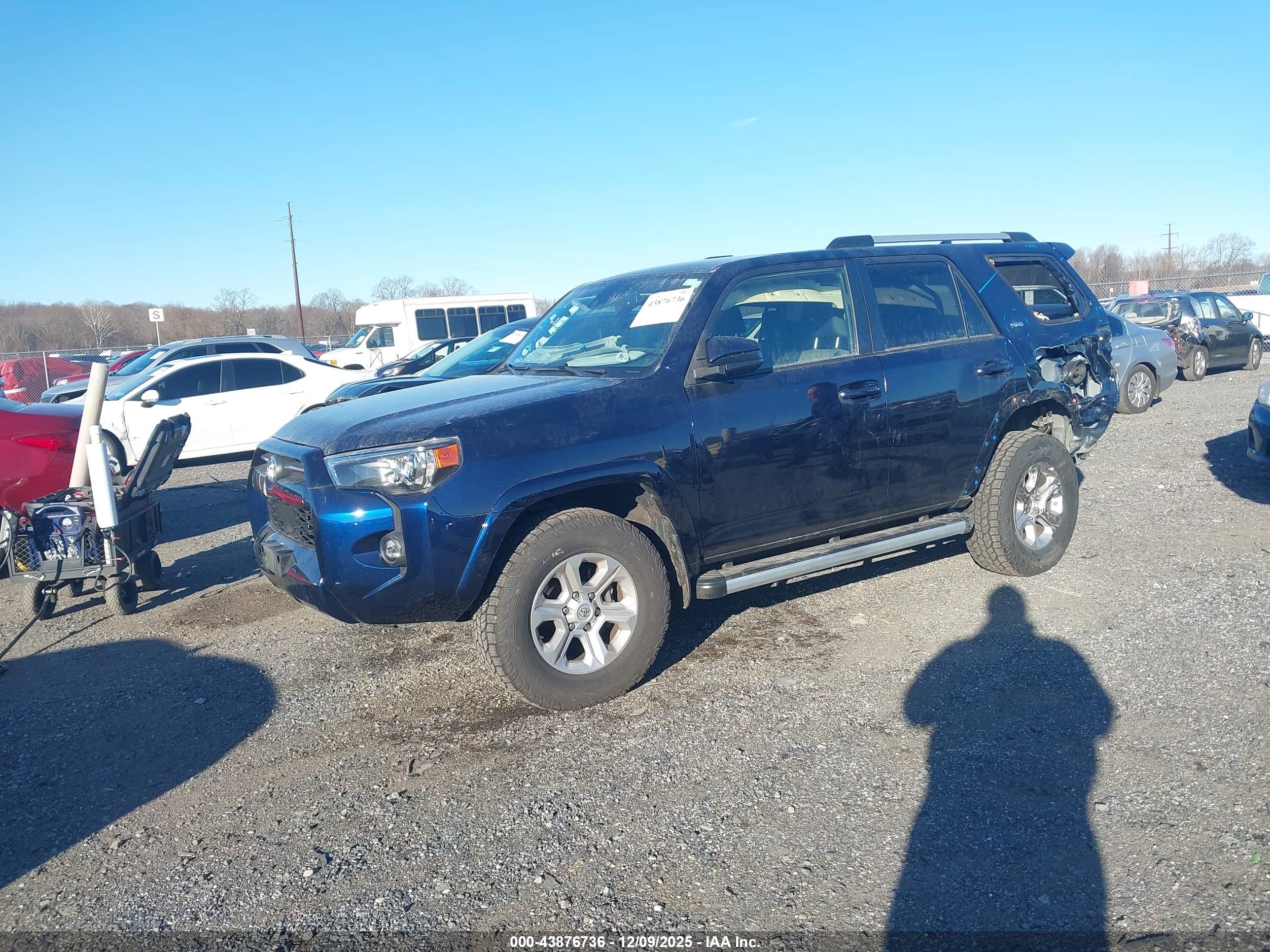 TOYOTA 4RUNNER image 2