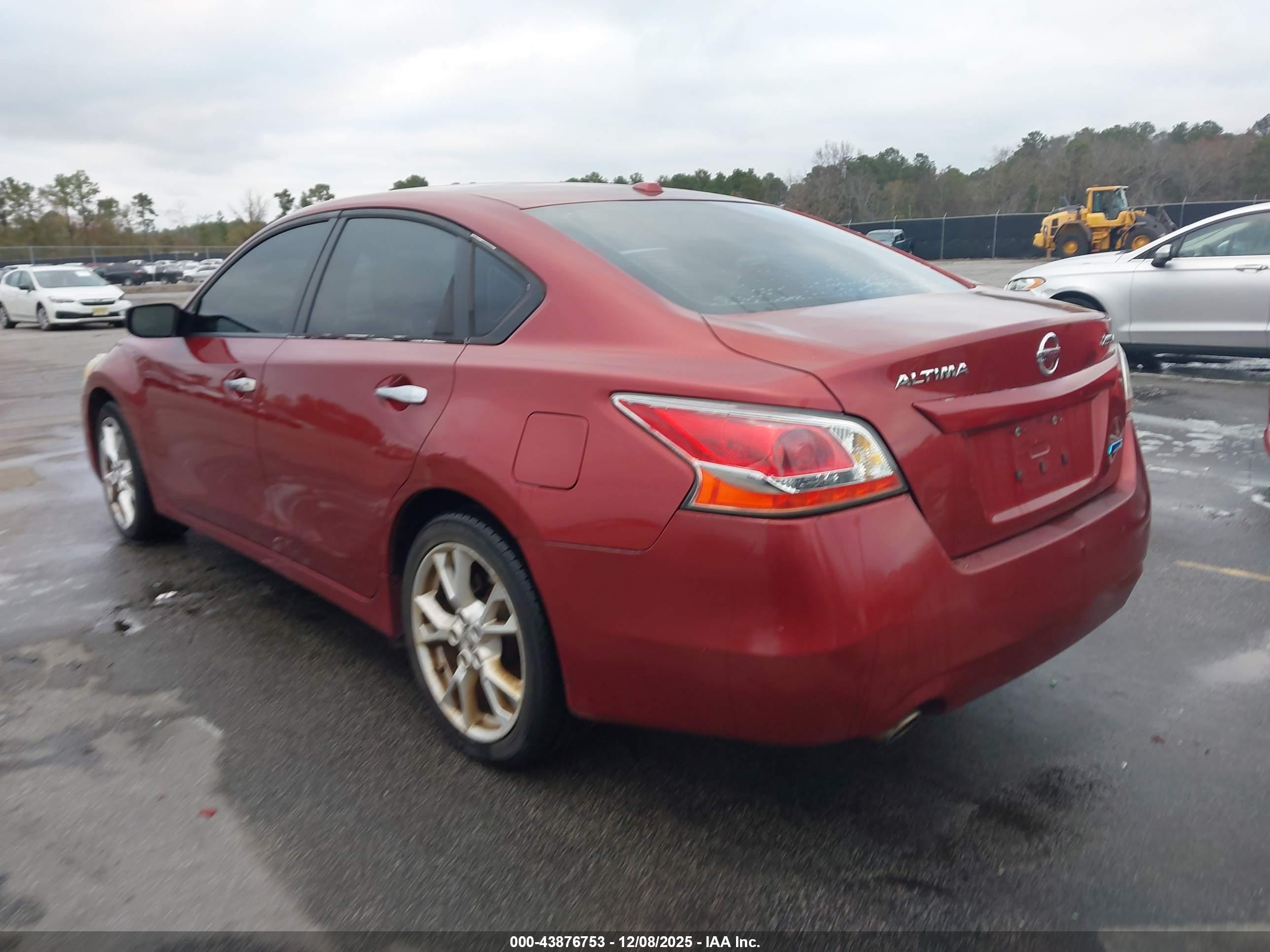 NISSAN ALTIMA image 3