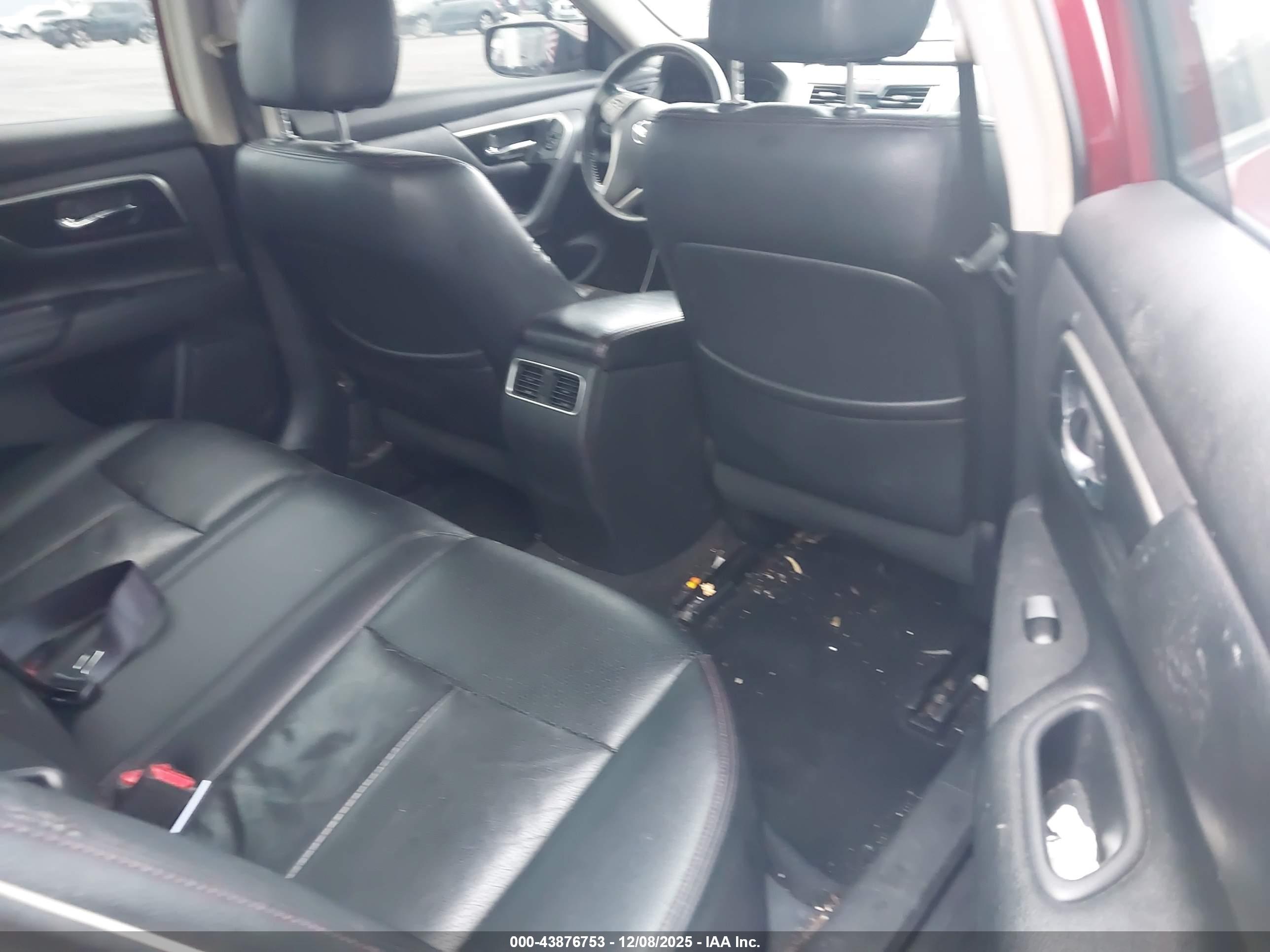 NISSAN ALTIMA image 8