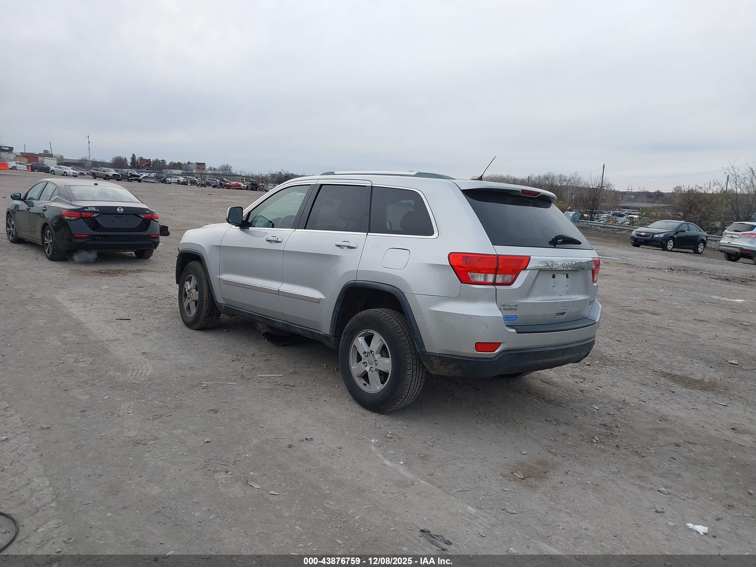 JEEP GRAND image 3