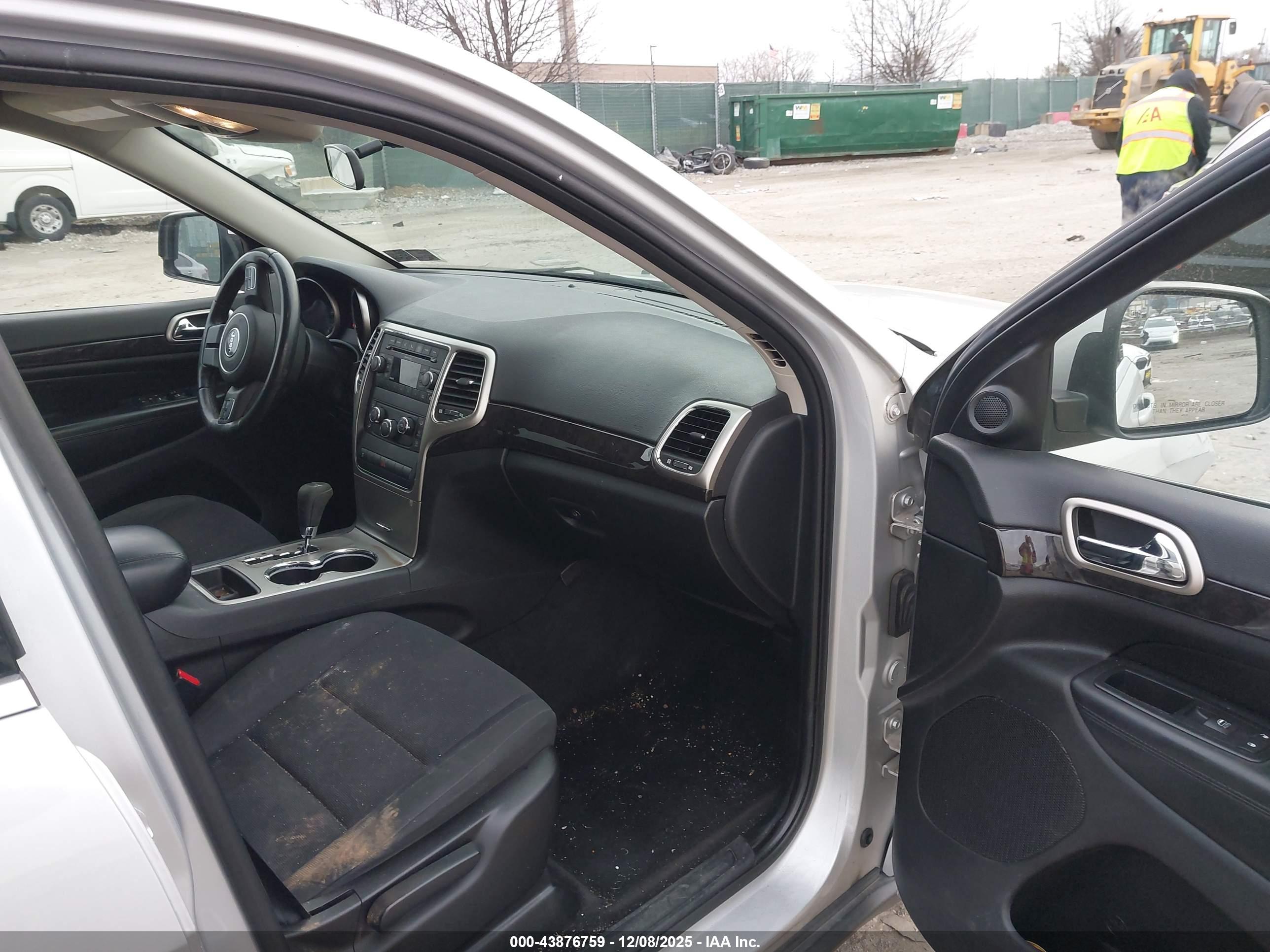 JEEP GRAND image 5