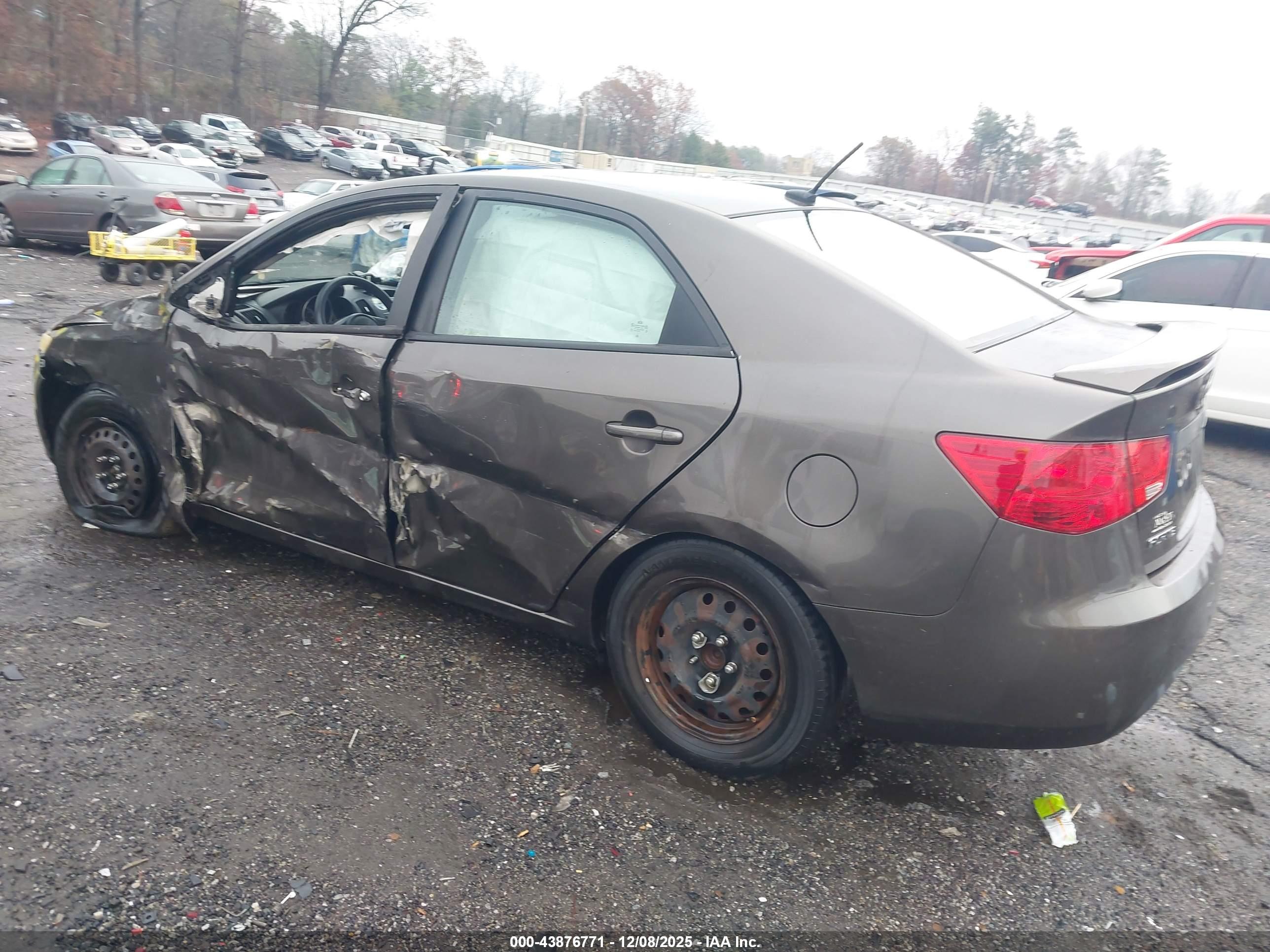 KIA FORTE image 3