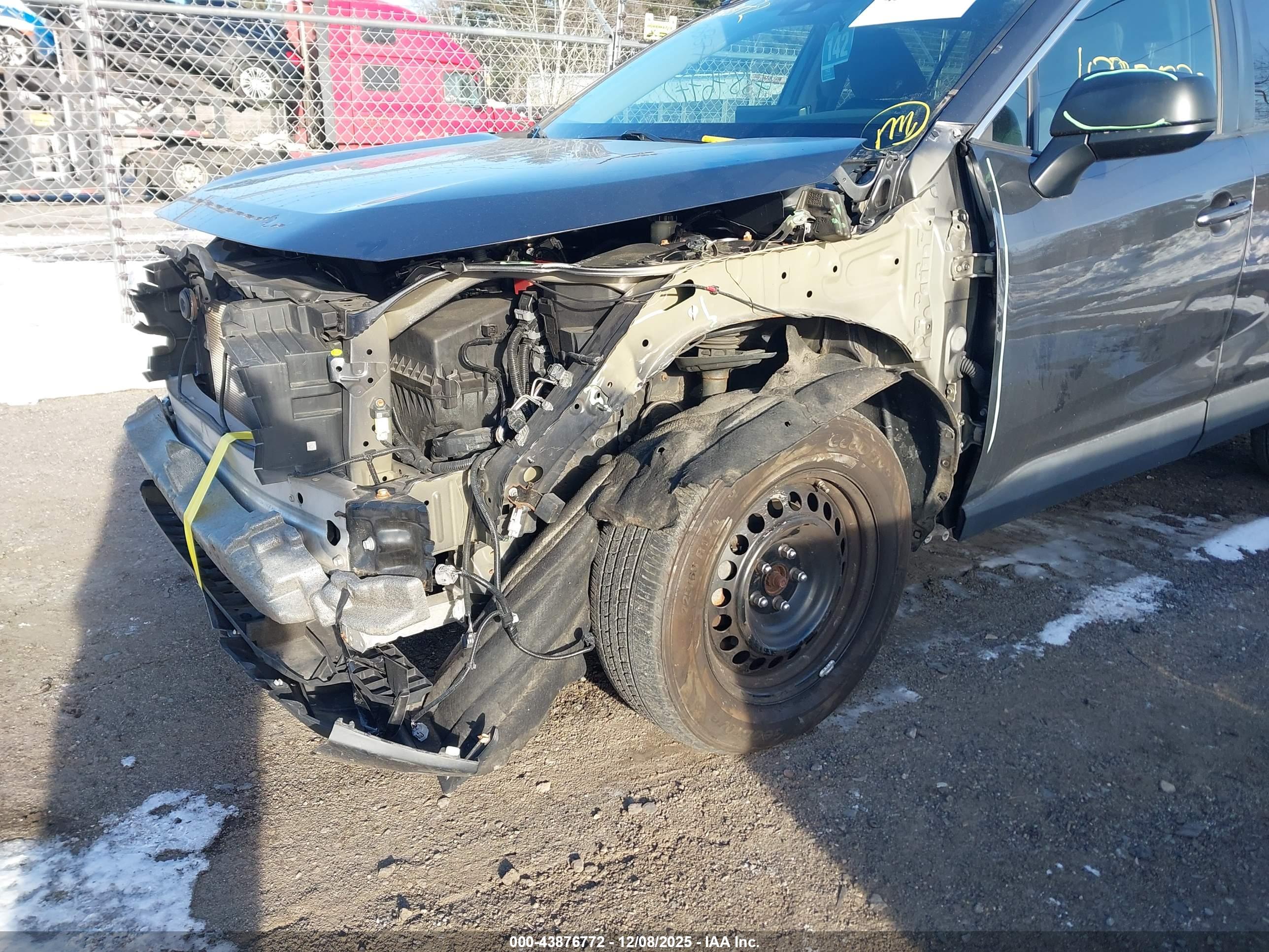 TOYOTA RAV4 image 6