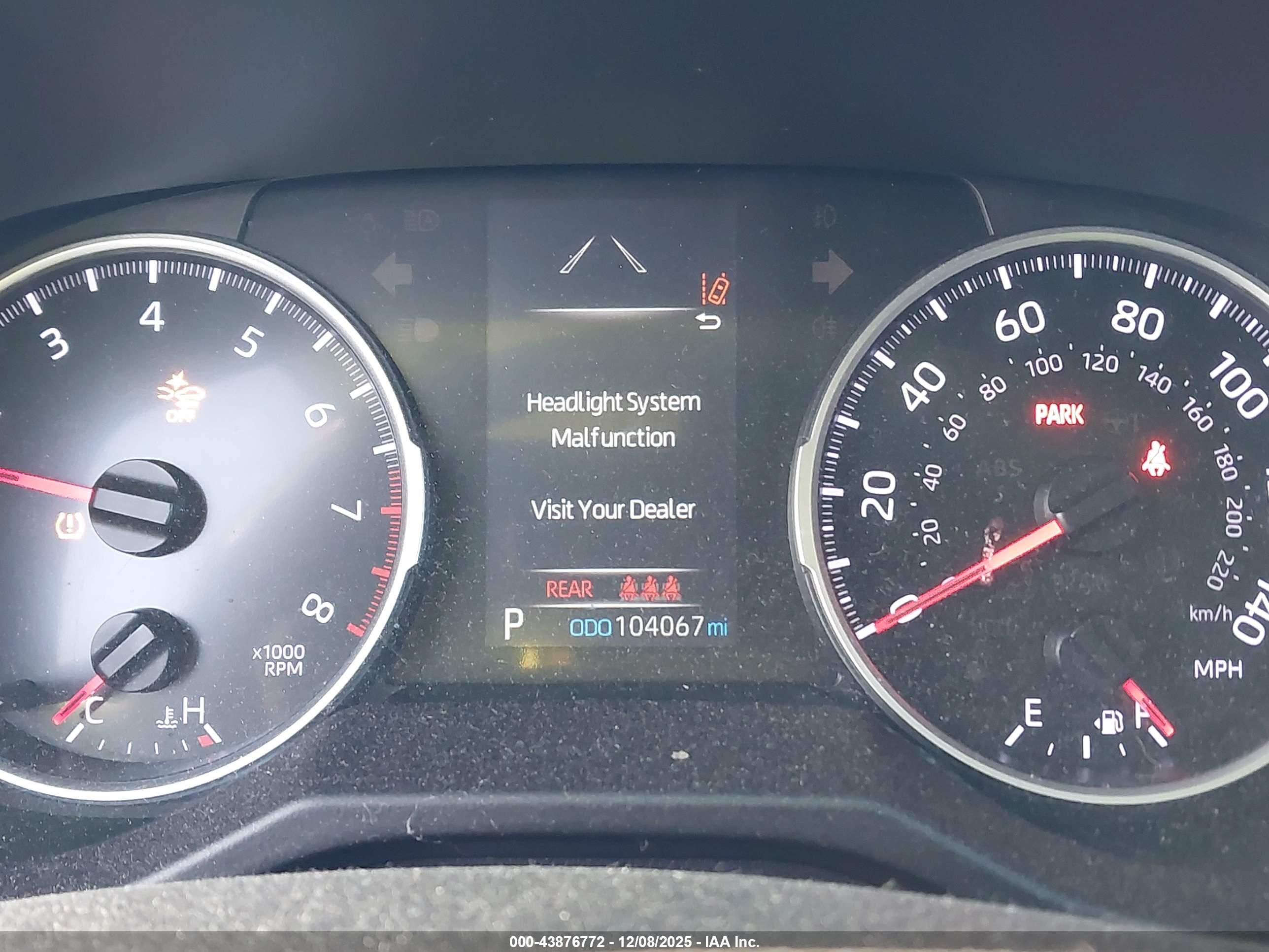 TOYOTA RAV4 image 7