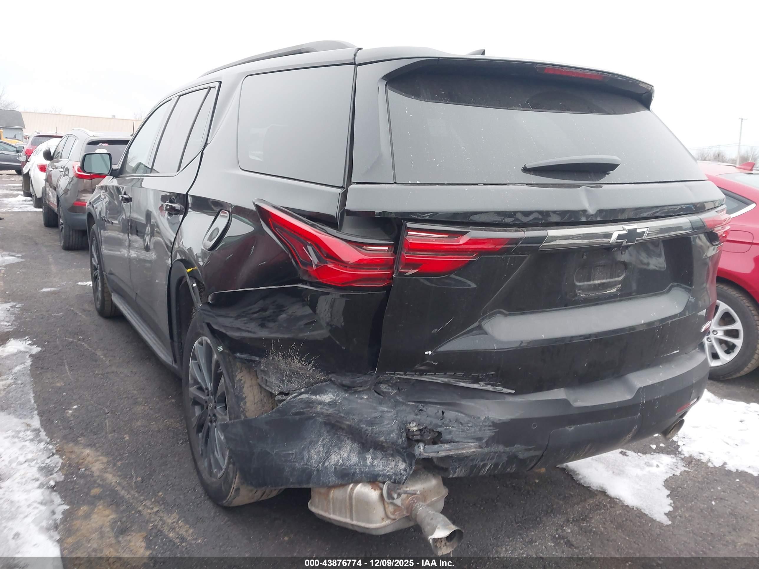 CHEVROLET TRAVERSE image 6