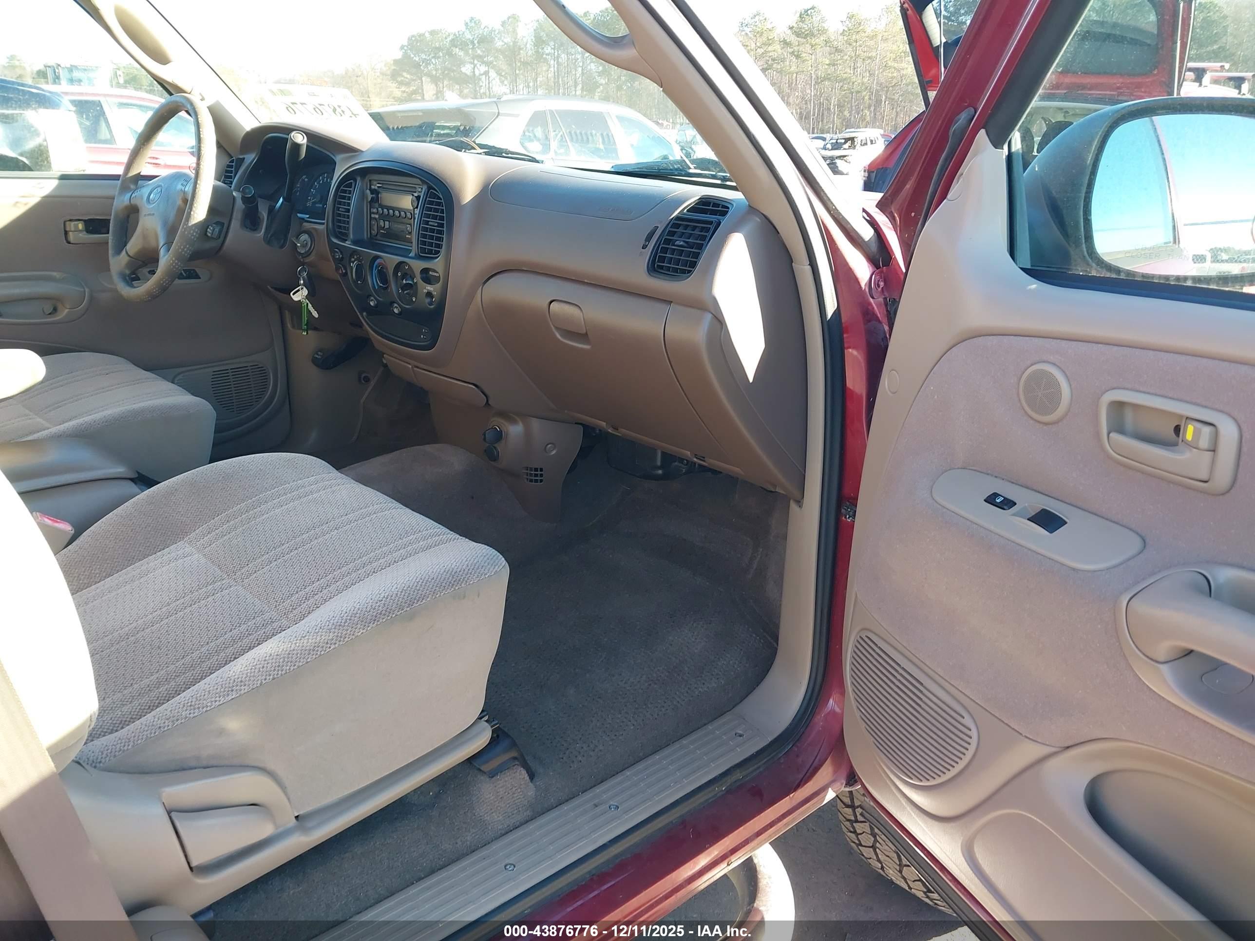 TOYOTA TUNDRA image 5
