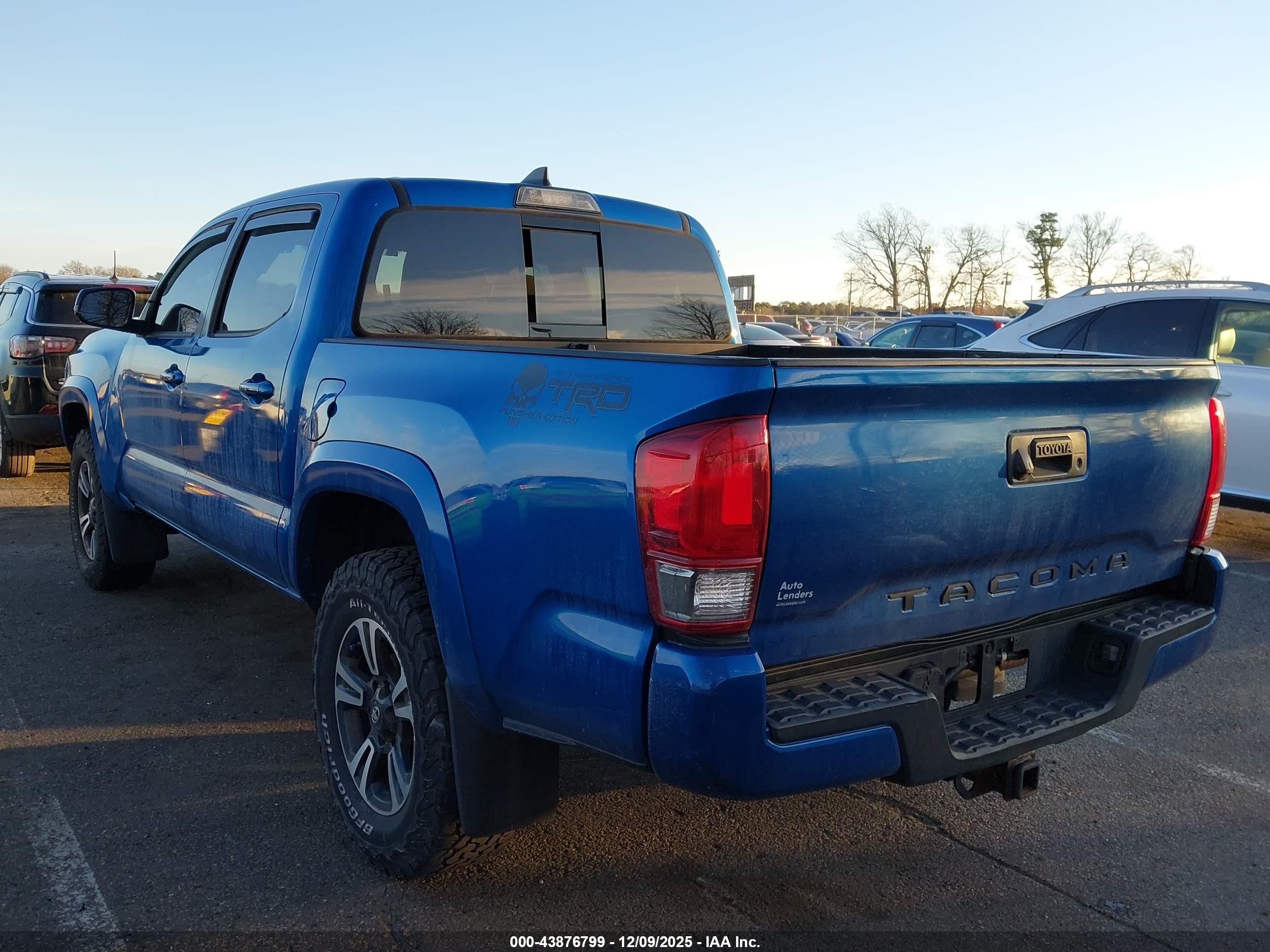 TOYOTA TACOMA image 3