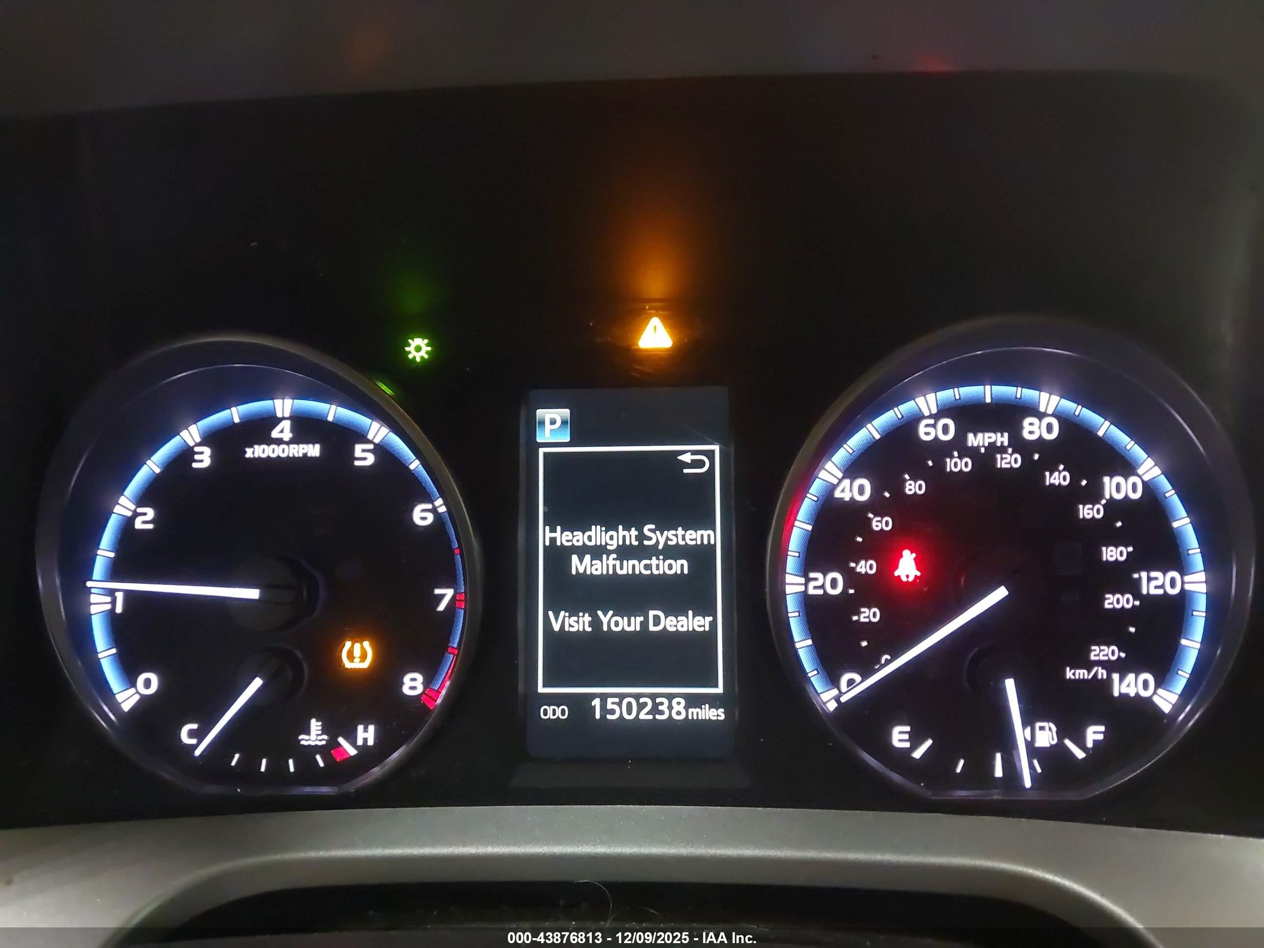 TOYOTA RAV4 image 7