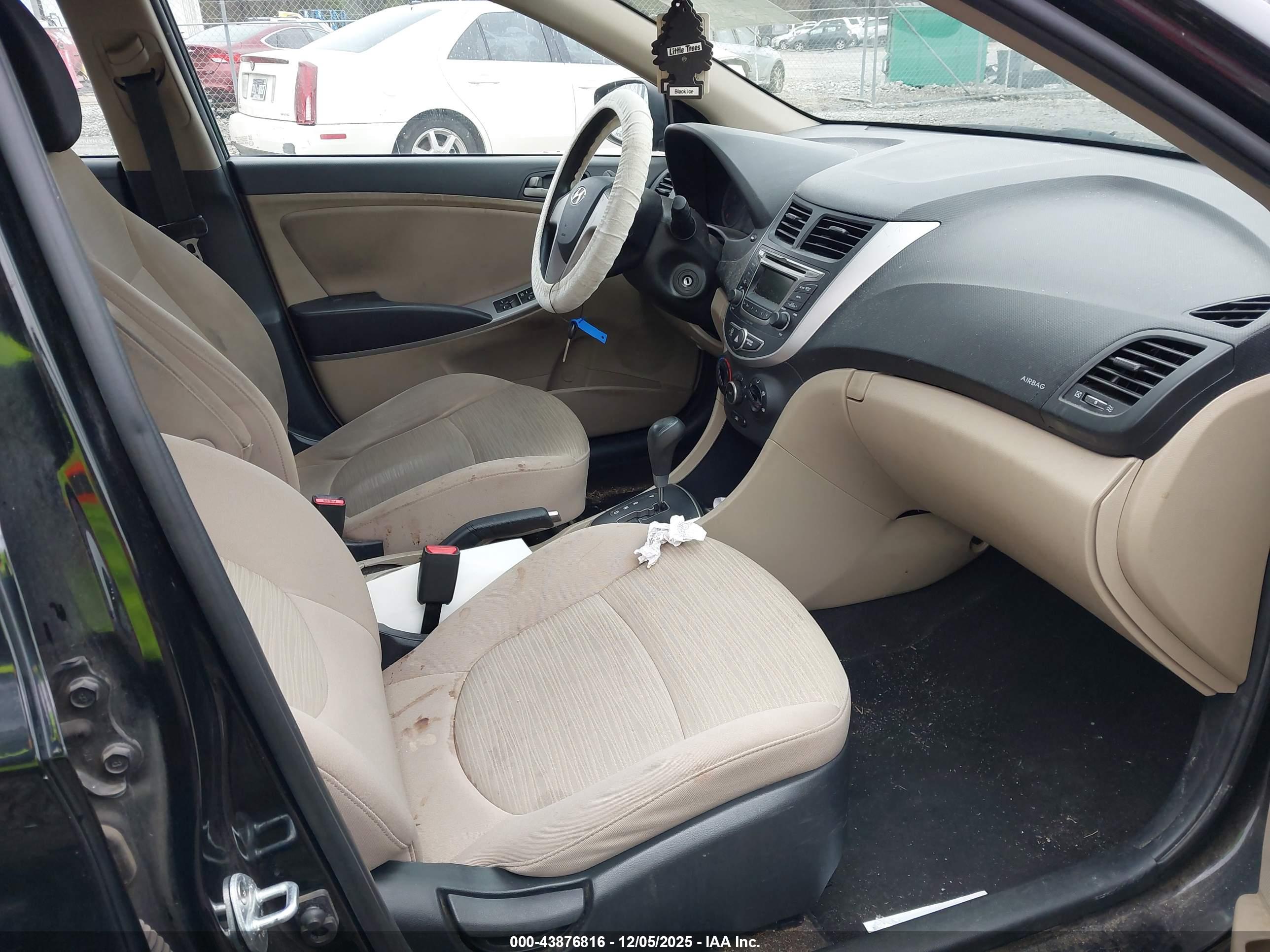 HYUNDAI ACCENT image 5