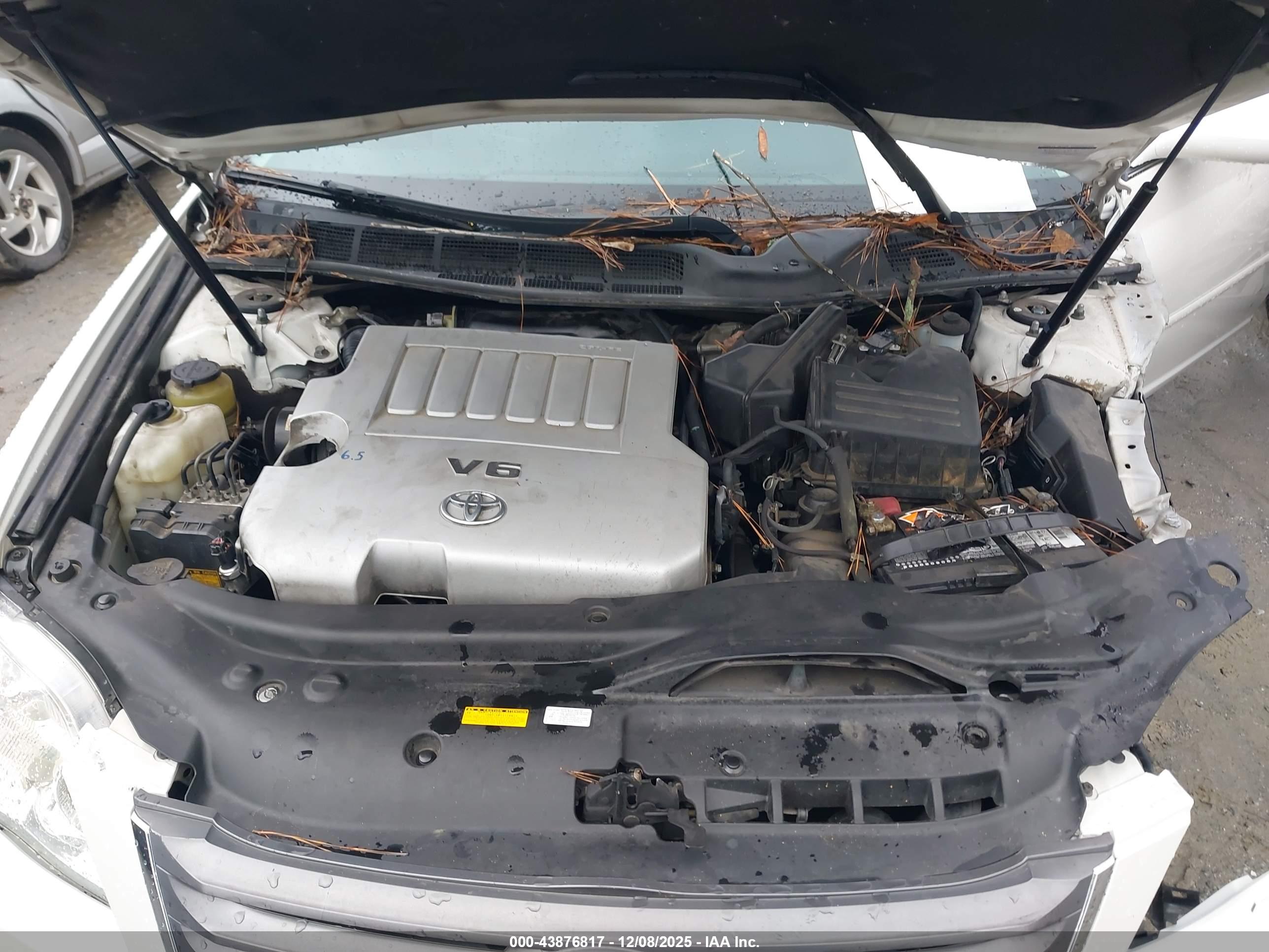 TOYOTA AVALON image 10
