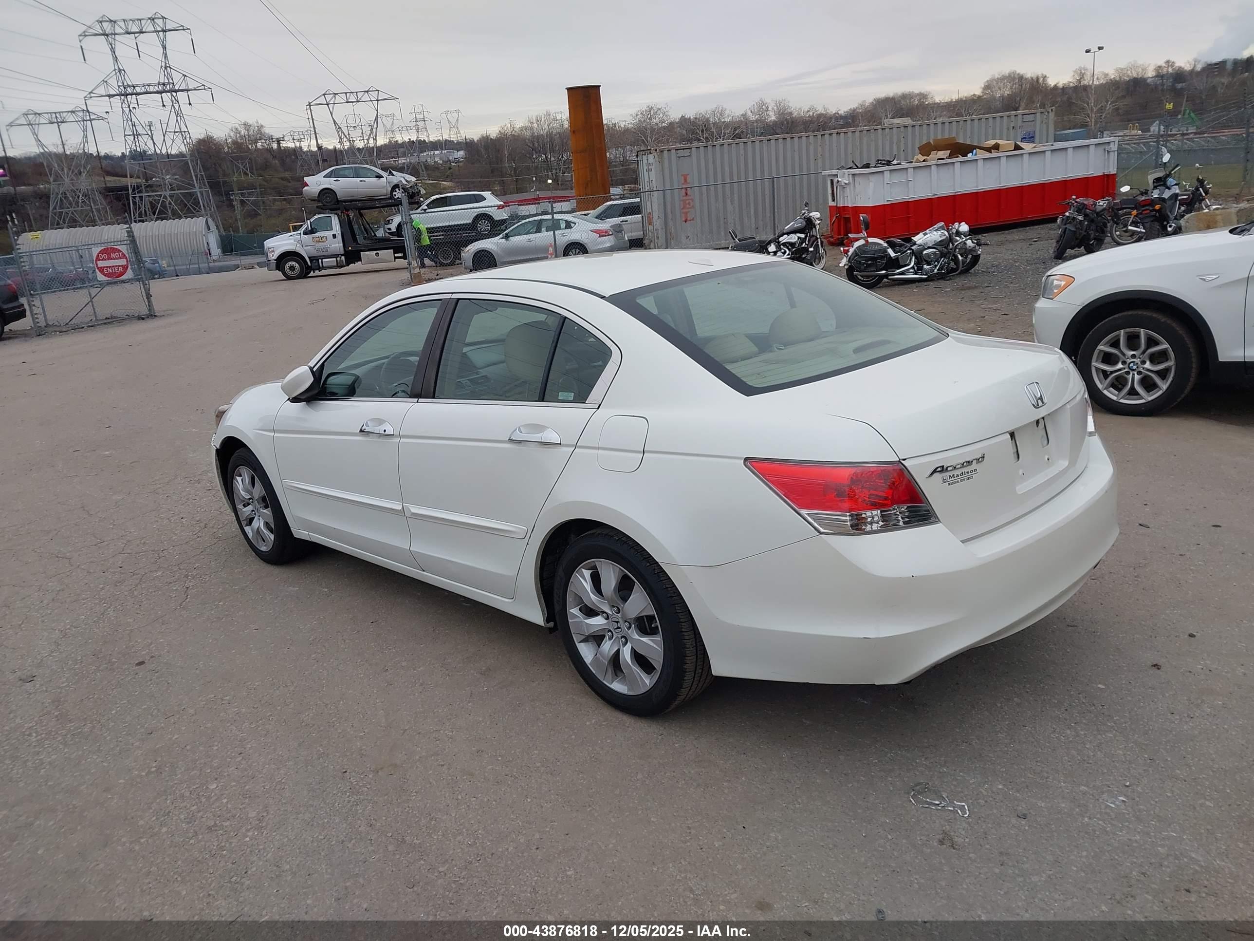 HONDA ACCORD image 3
