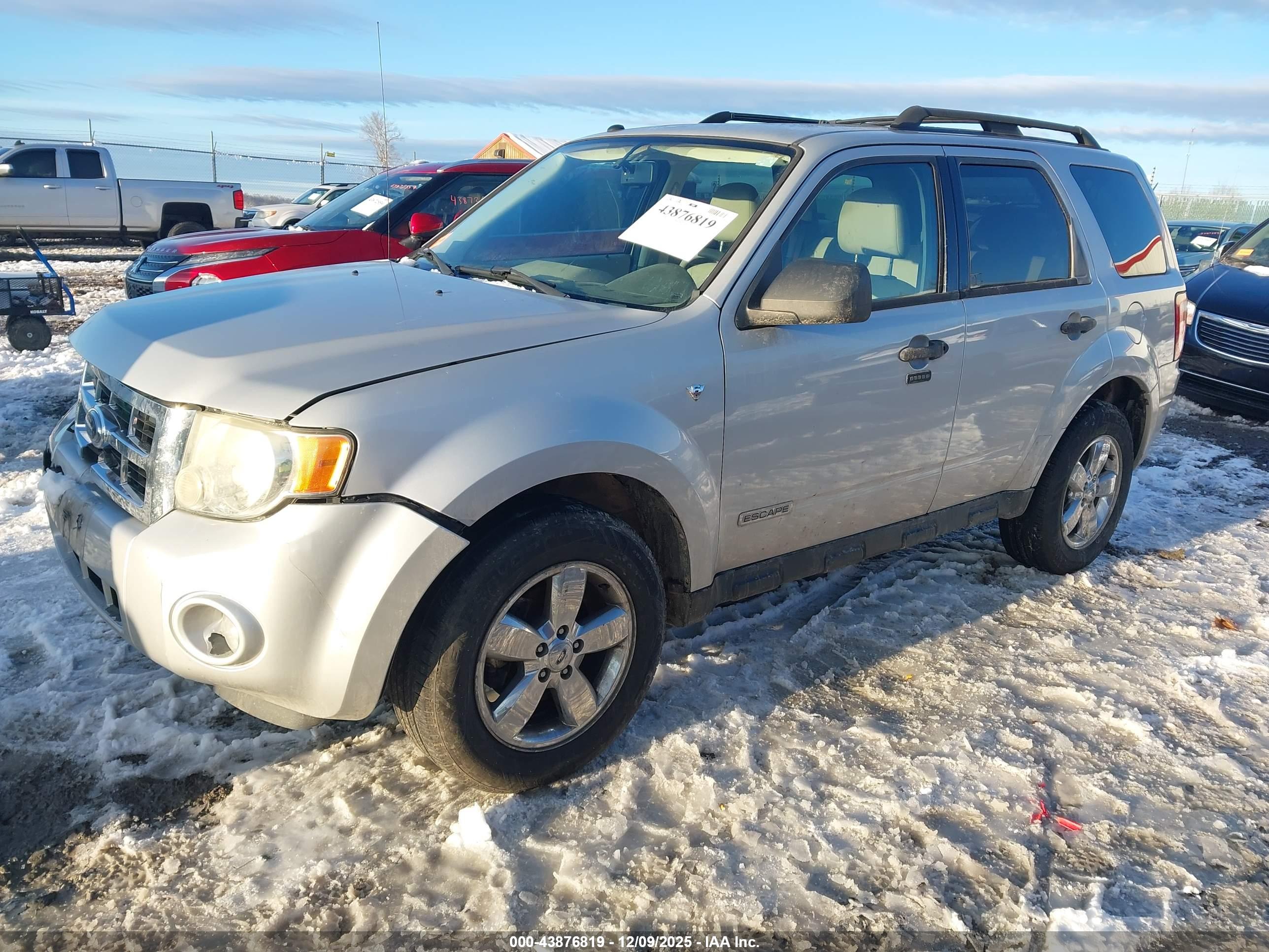 FORD ESCAPE image 2
