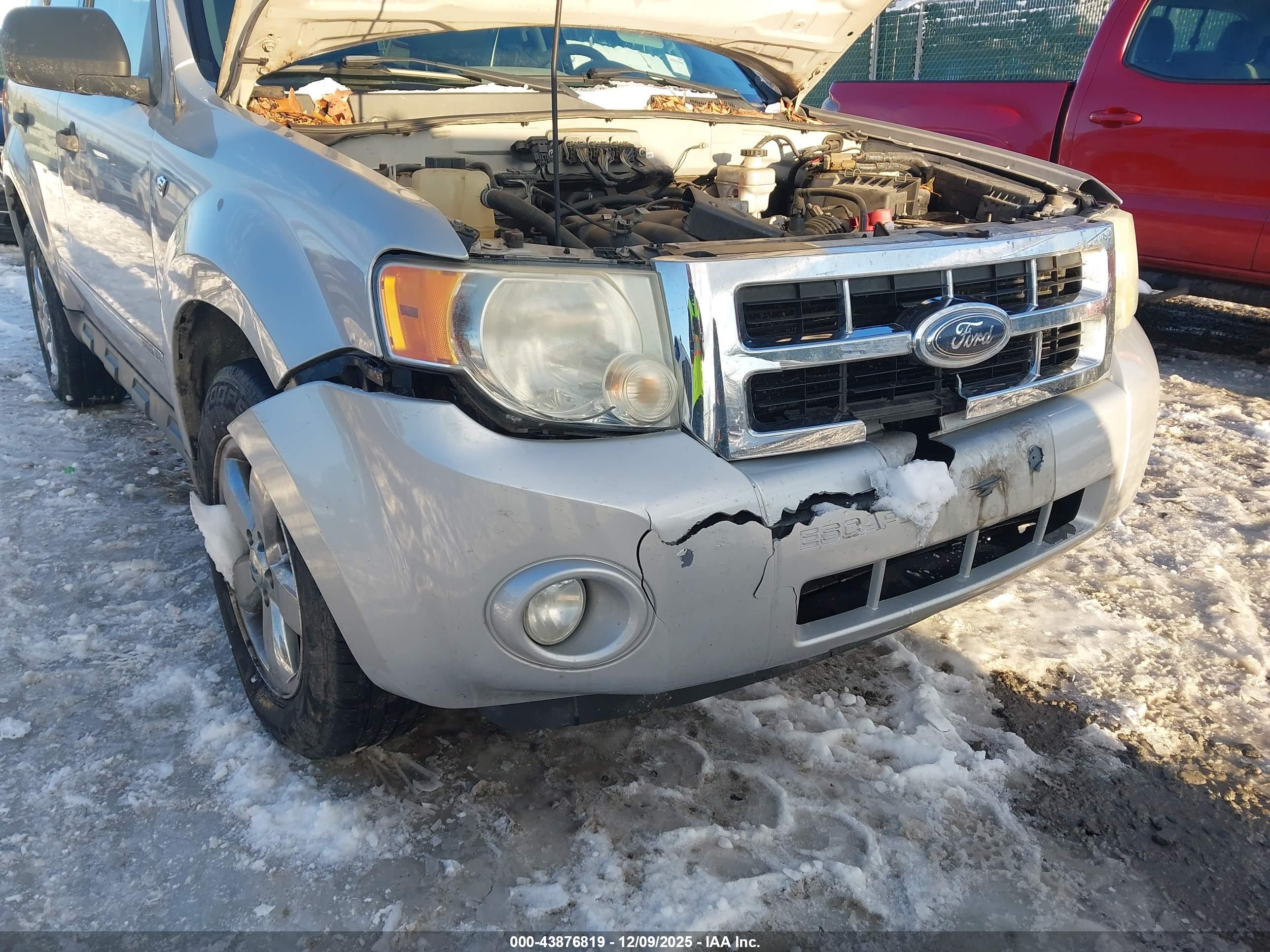 FORD ESCAPE image 6